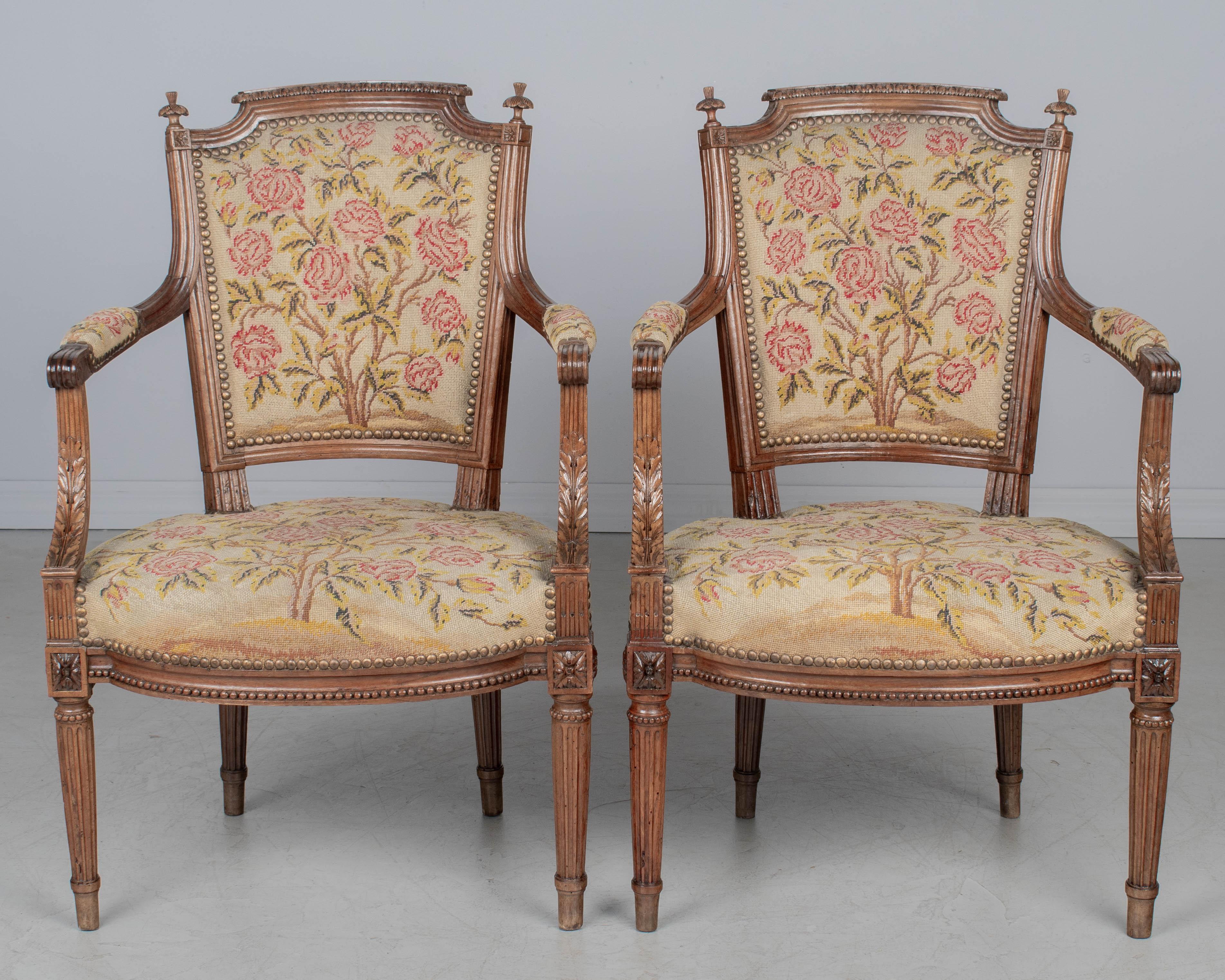 18th Century Louis XVI Period French Fauteuils, a Pair For Sale 14