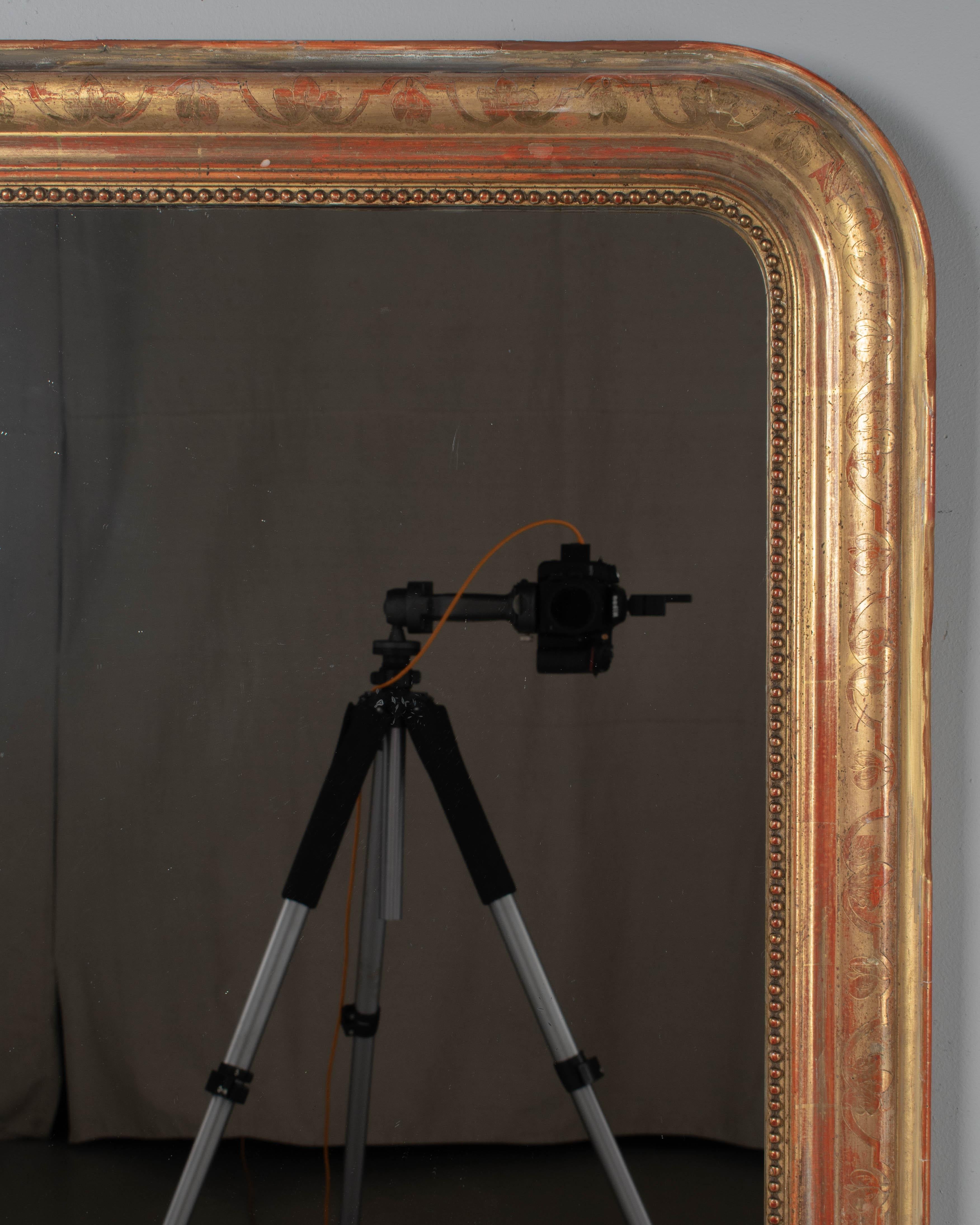 Miroir doré français Louis Philippe du 19ème siècle  39 