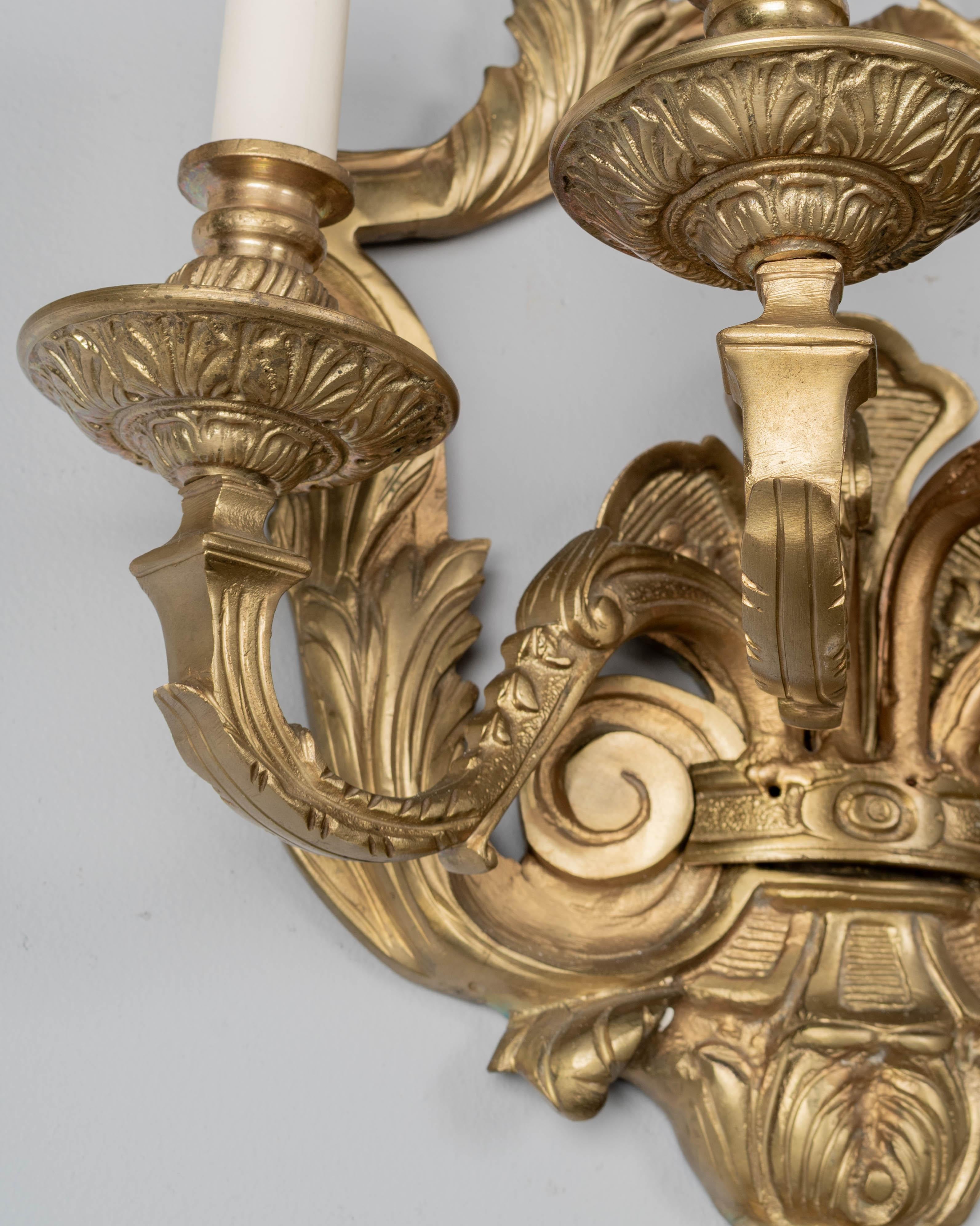 Pair of Italian Cast Bronze Wall Sconces For Sale 10