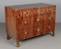 19th Century Biedermeier Commode, Veneer of Walnut