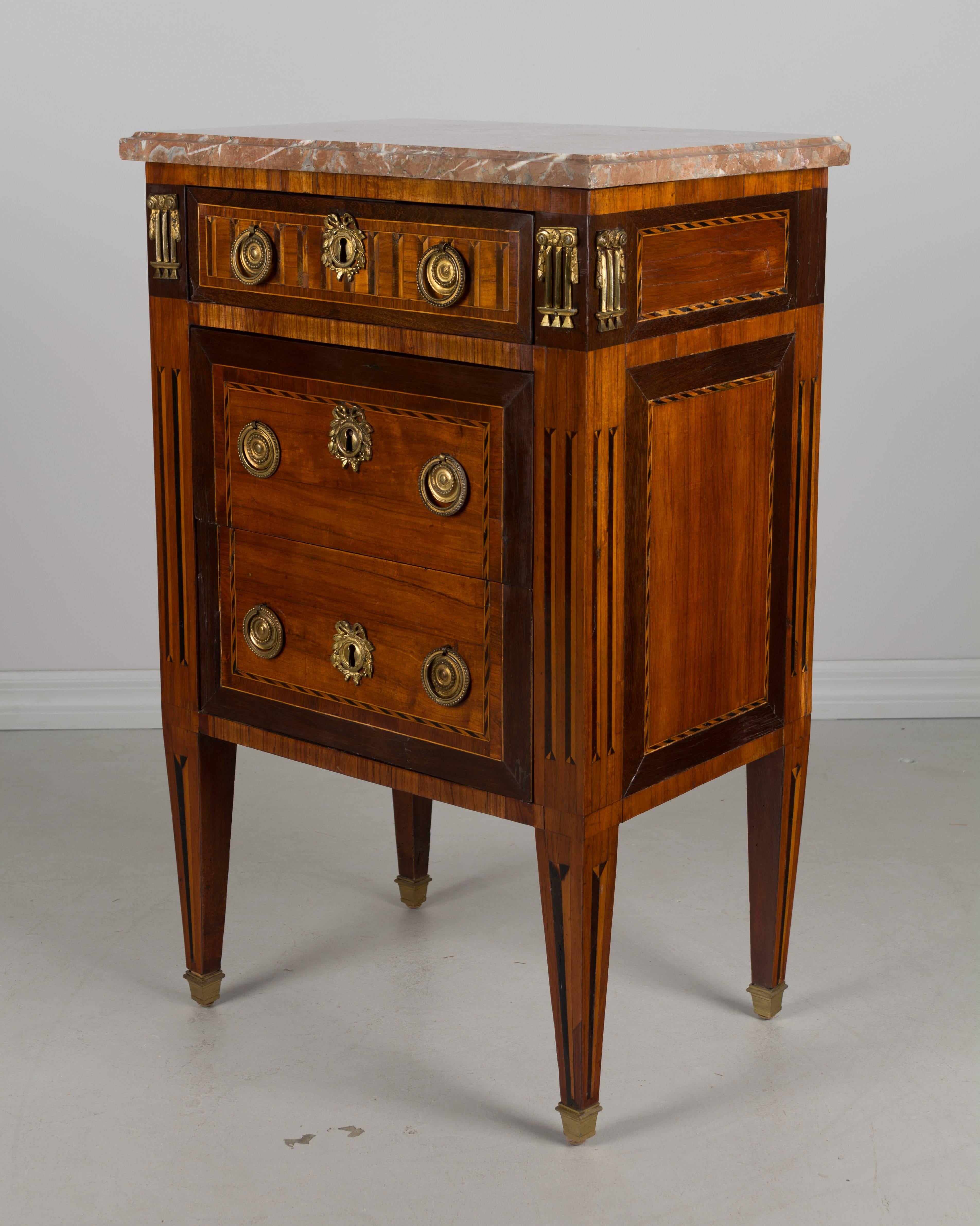 French Louis XVI Petite Commode In Good Condition In Winter Park, FL