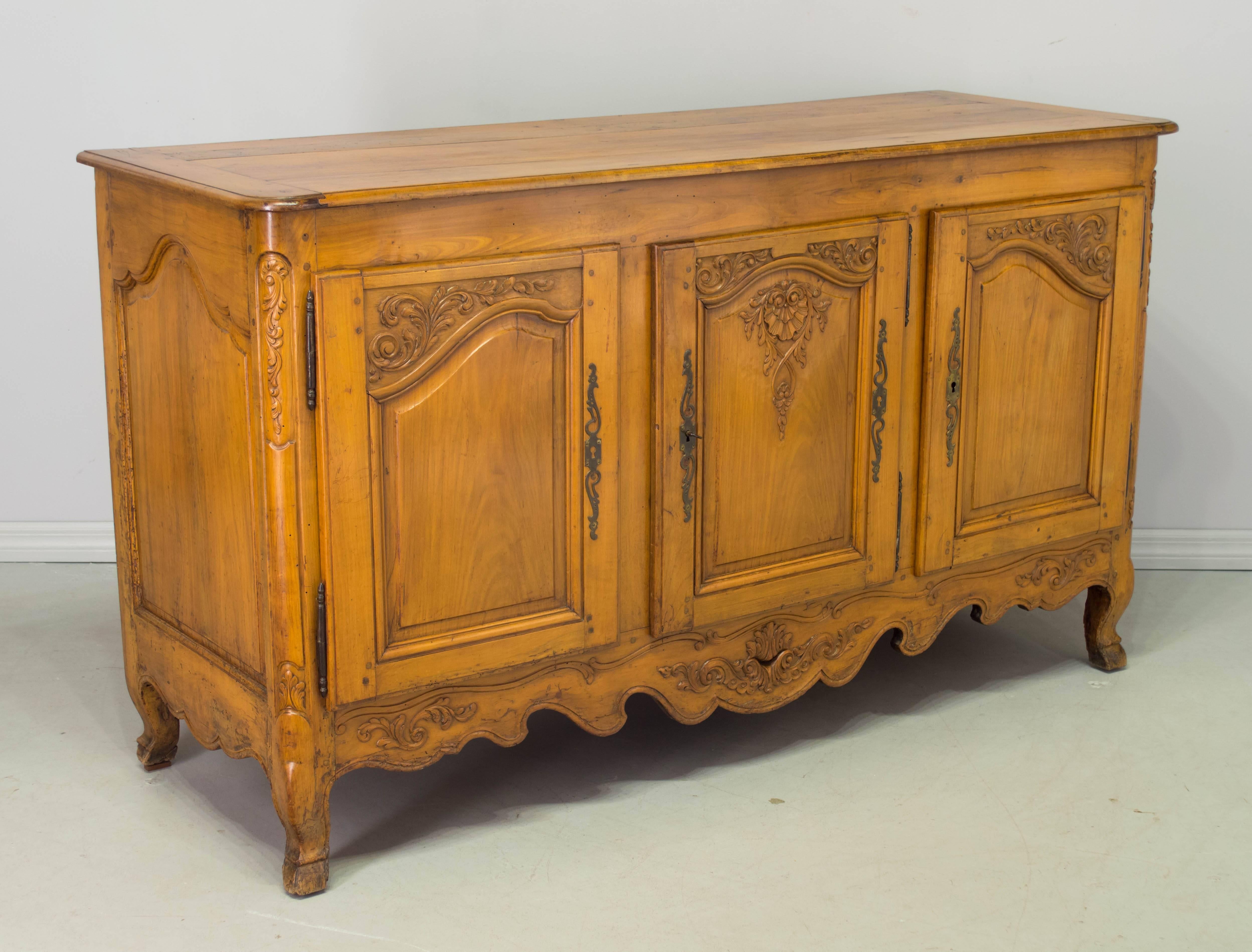 French 19th Century Louis XV Enfilade or Sideboard In Good Condition In Winter Park, FL