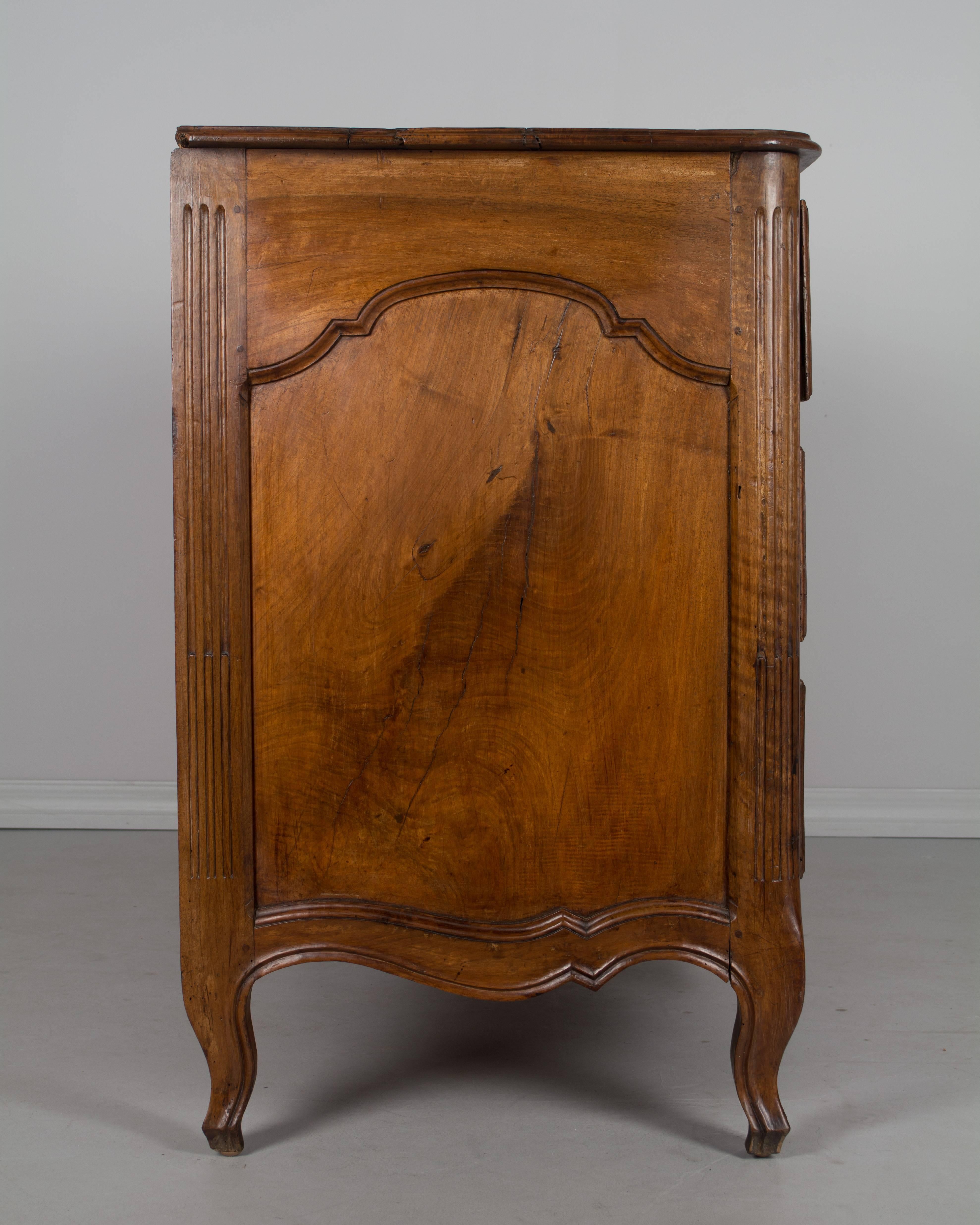 18th Century and Earlier 18th Century French Louis XV Walnut Commode