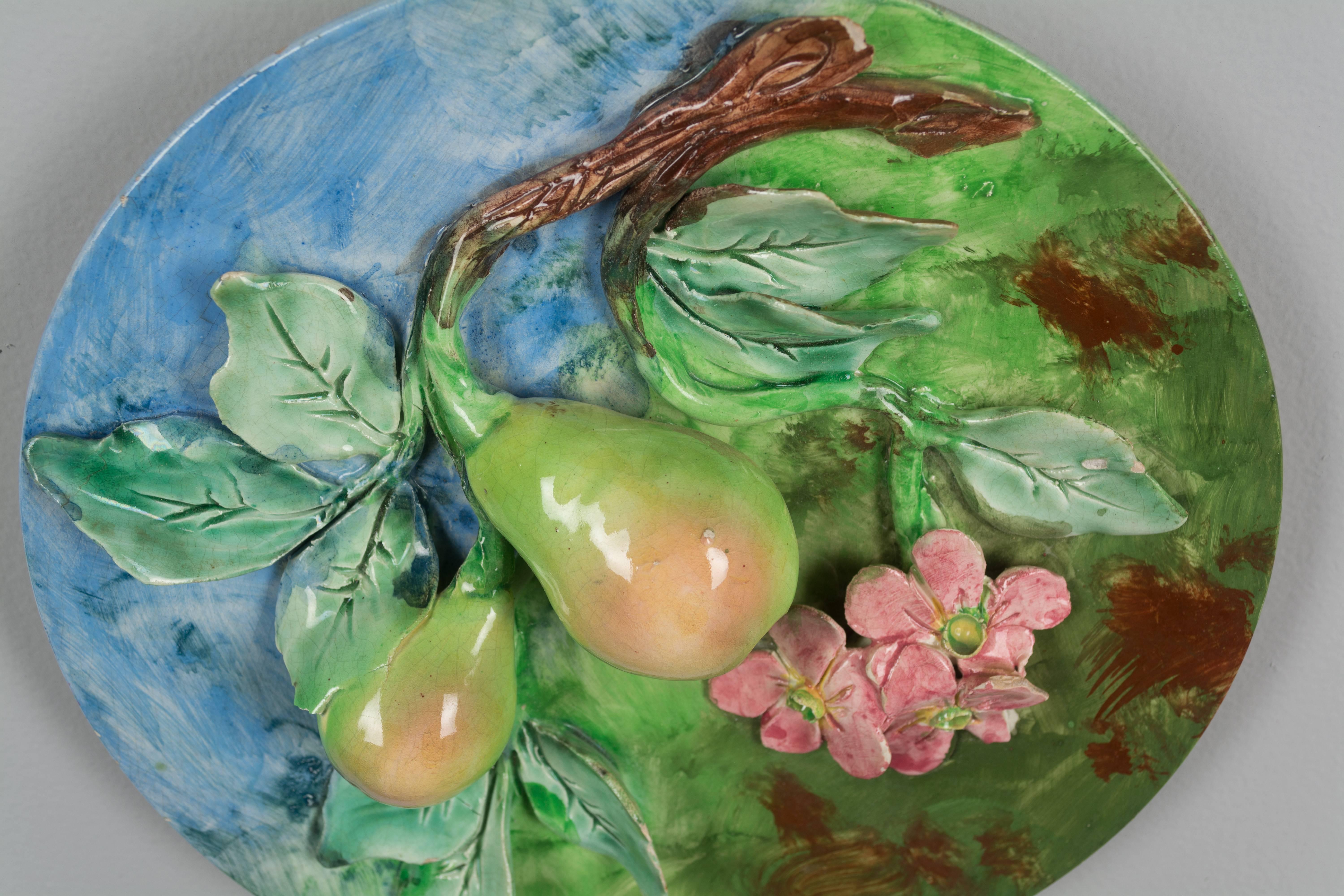 French majolica or Barbotine Wall Platter with Pears In Good Condition In Winter Park, FL