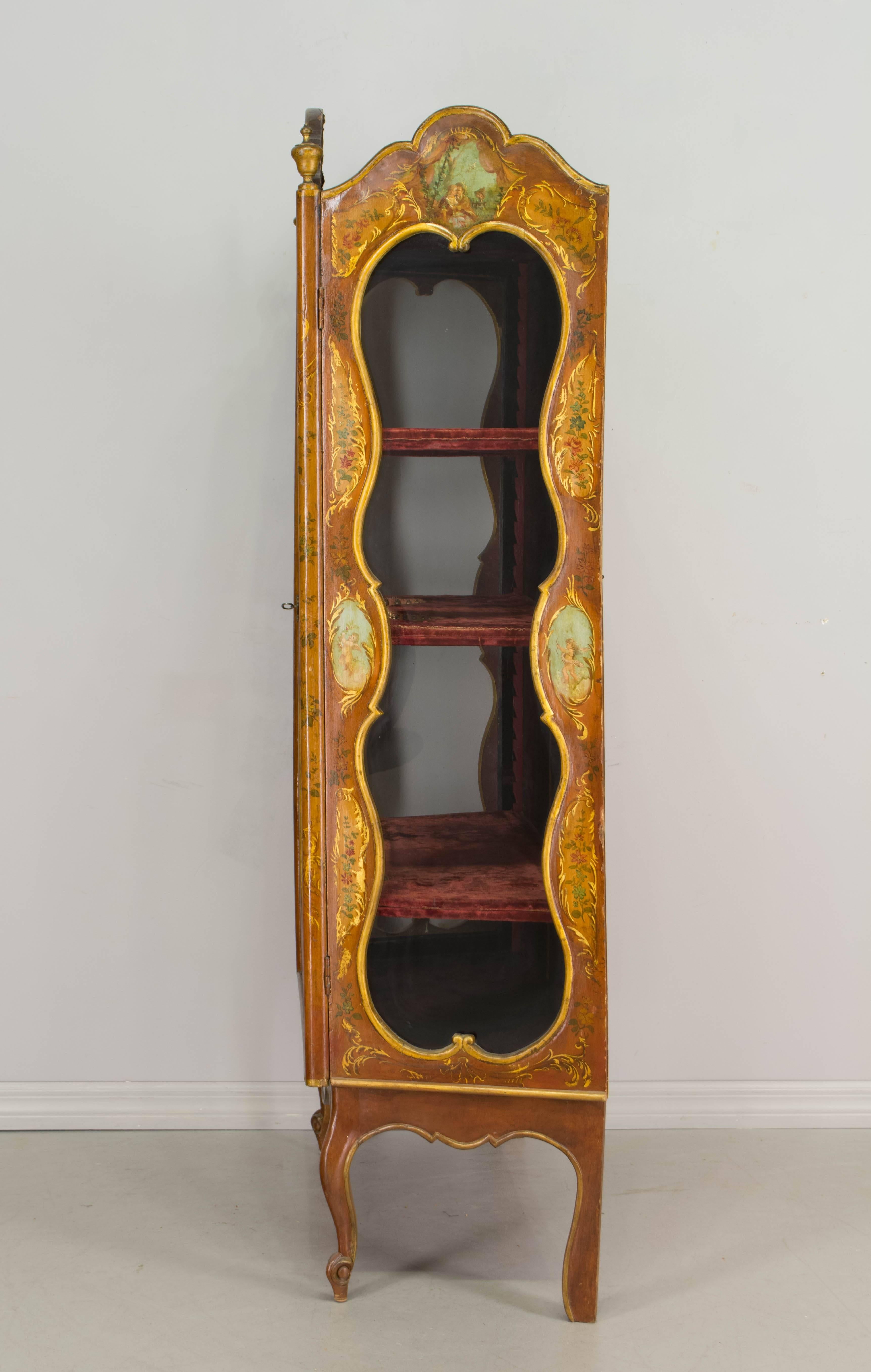 Early 19th Century Venetian Painted Vitrine or Display Cabinet 1
