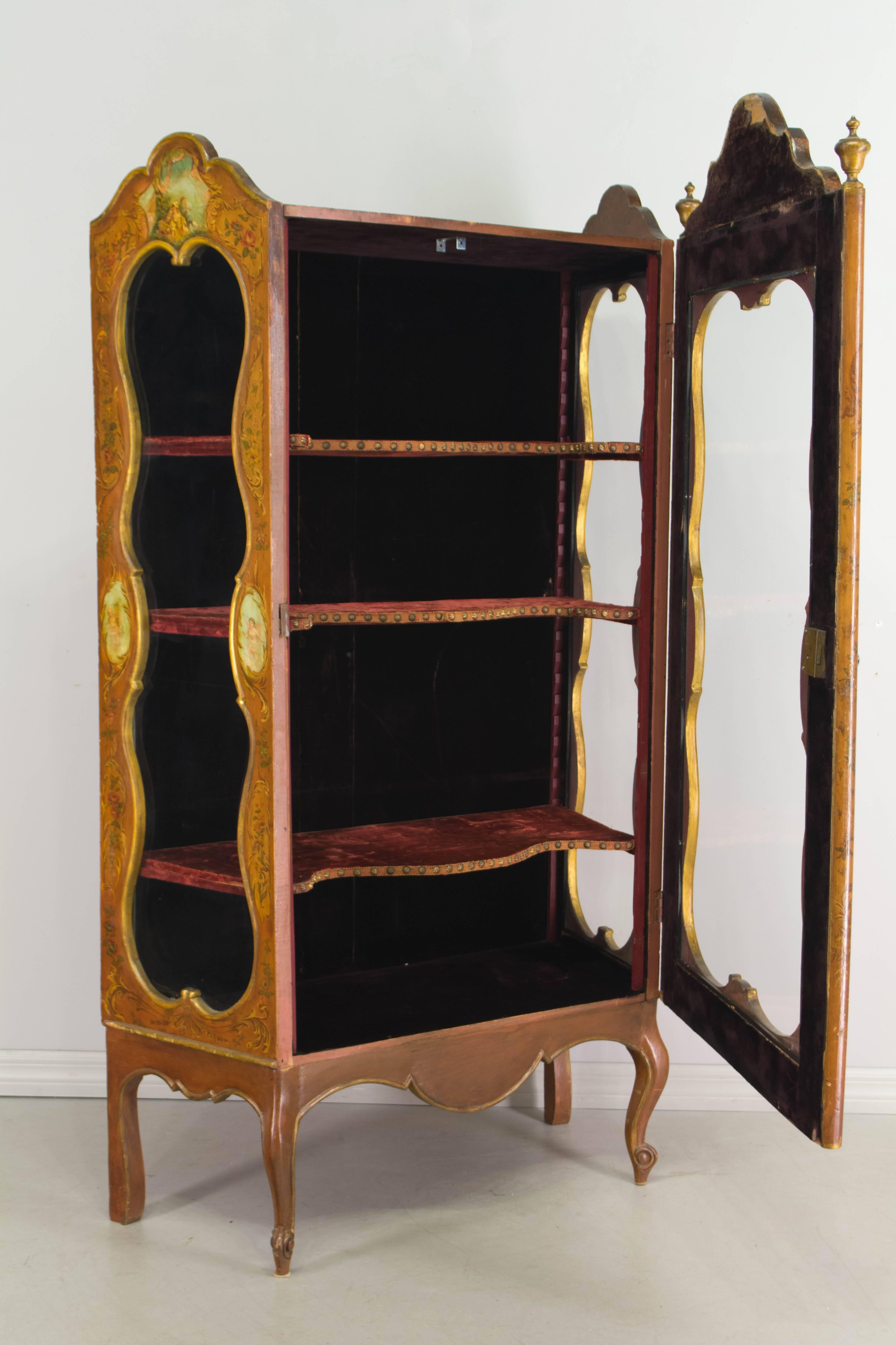 Early 19th Century Venetian Painted Vitrine or Display Cabinet 2