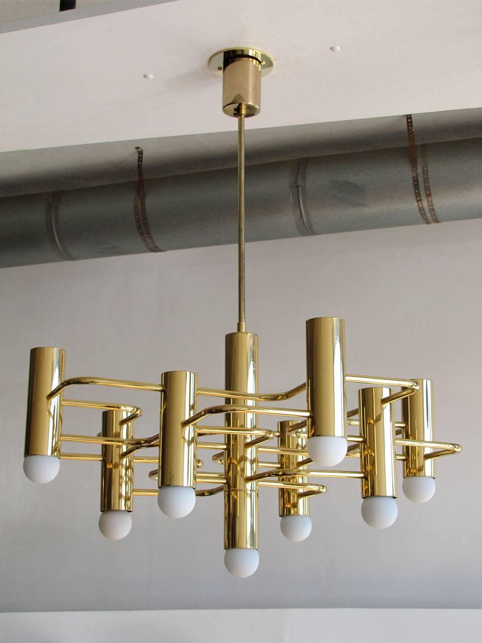 Stunning nine-light brass chandelier by Gaetano Sciolari for Belgian producer Boulanger.