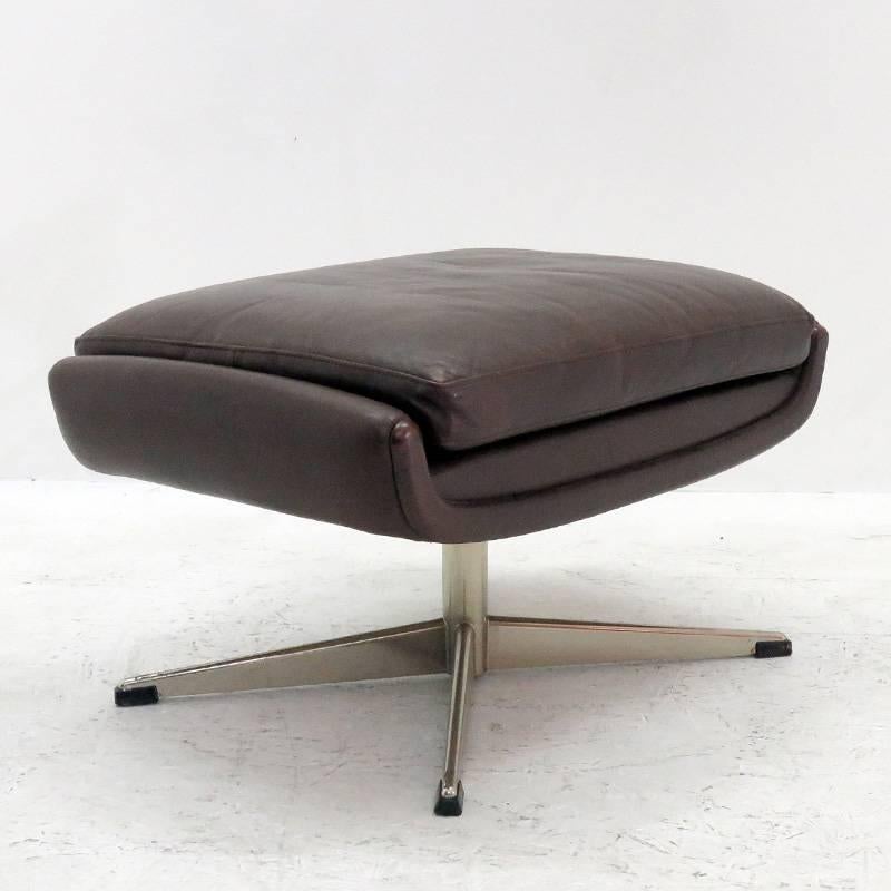 Danish Leather Lounge Chair with Ottoman 1