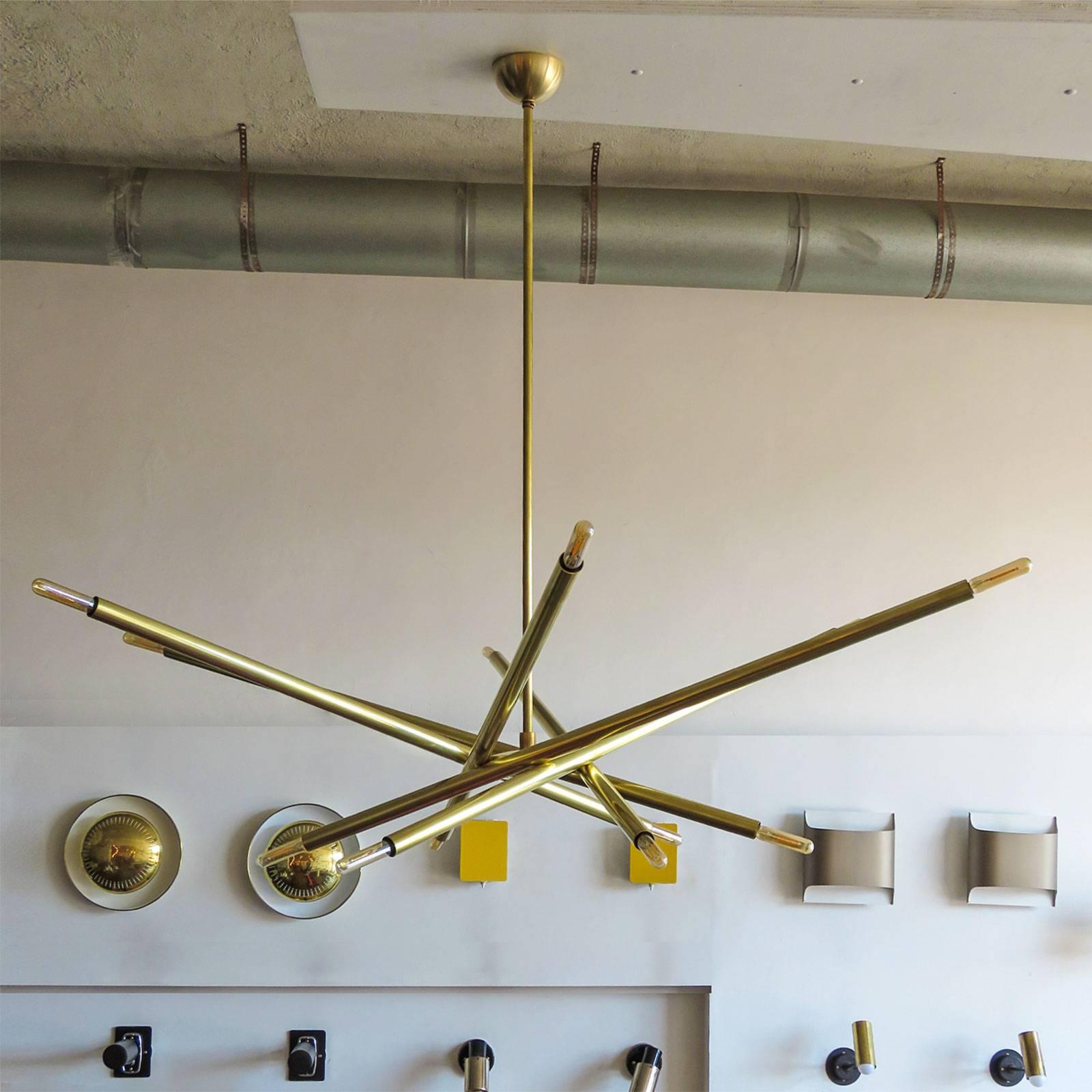 Stunning extra large six-arm, twelve-light chandelier by Gallery L7 in raw brass, measure: upper diameter: 48