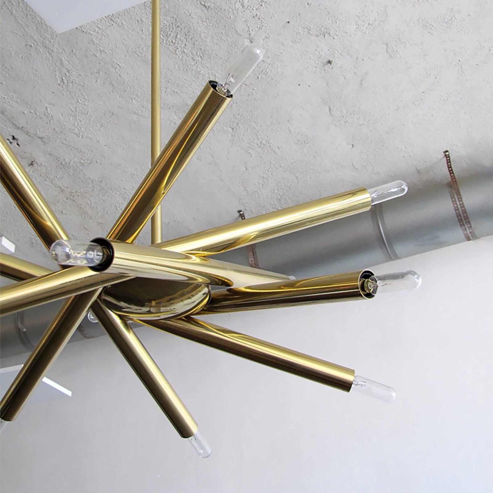 Brass Spiral SL-6 Chandelier by Gallery L7 In New Condition In Los Angeles, CA