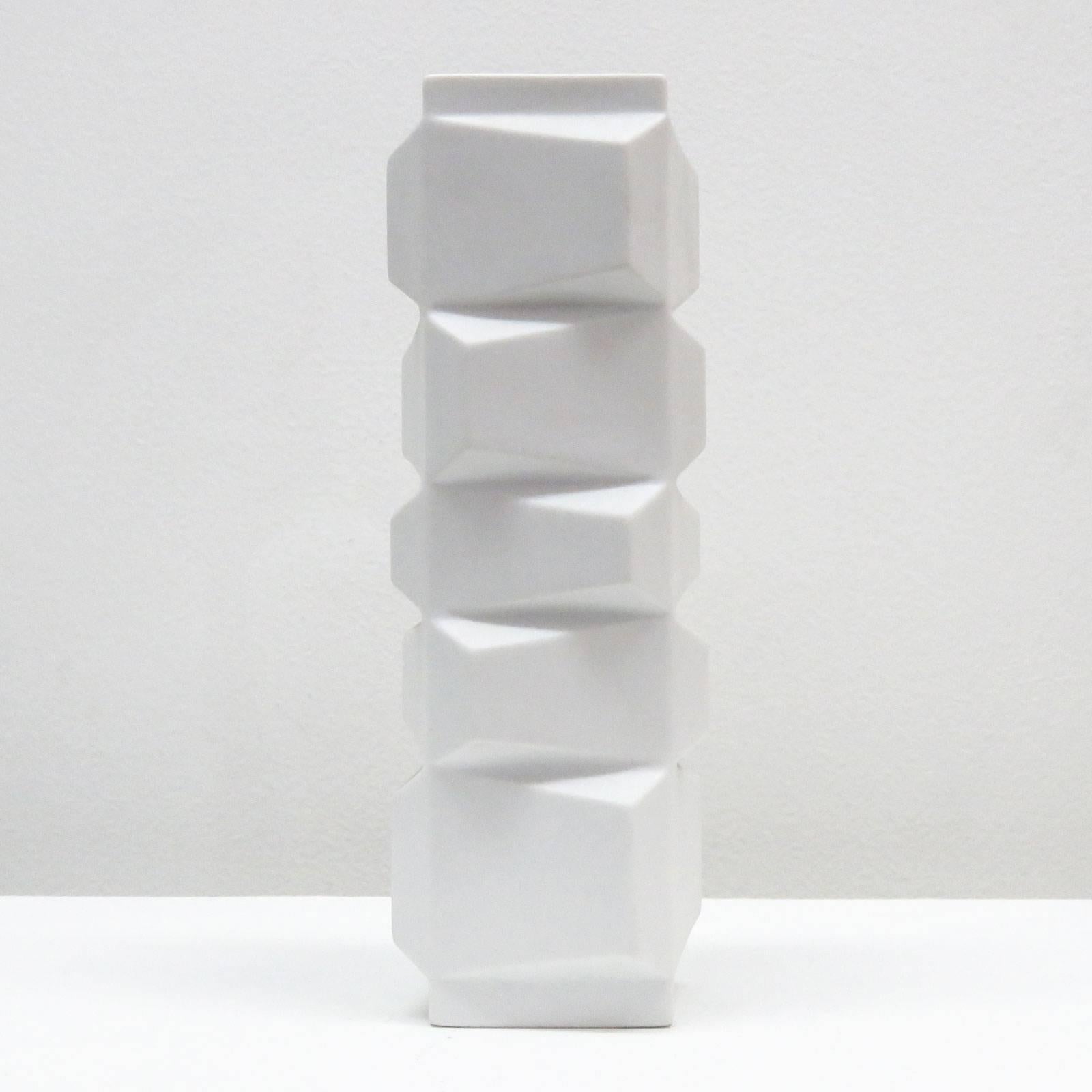Wonderful geometric bisque porcelain vase by Heinrich Fuchs for Hutschenreuther, released between 1968 and 1970 with matte exterior and glazed interior, marked Fuchs 5092/27.
