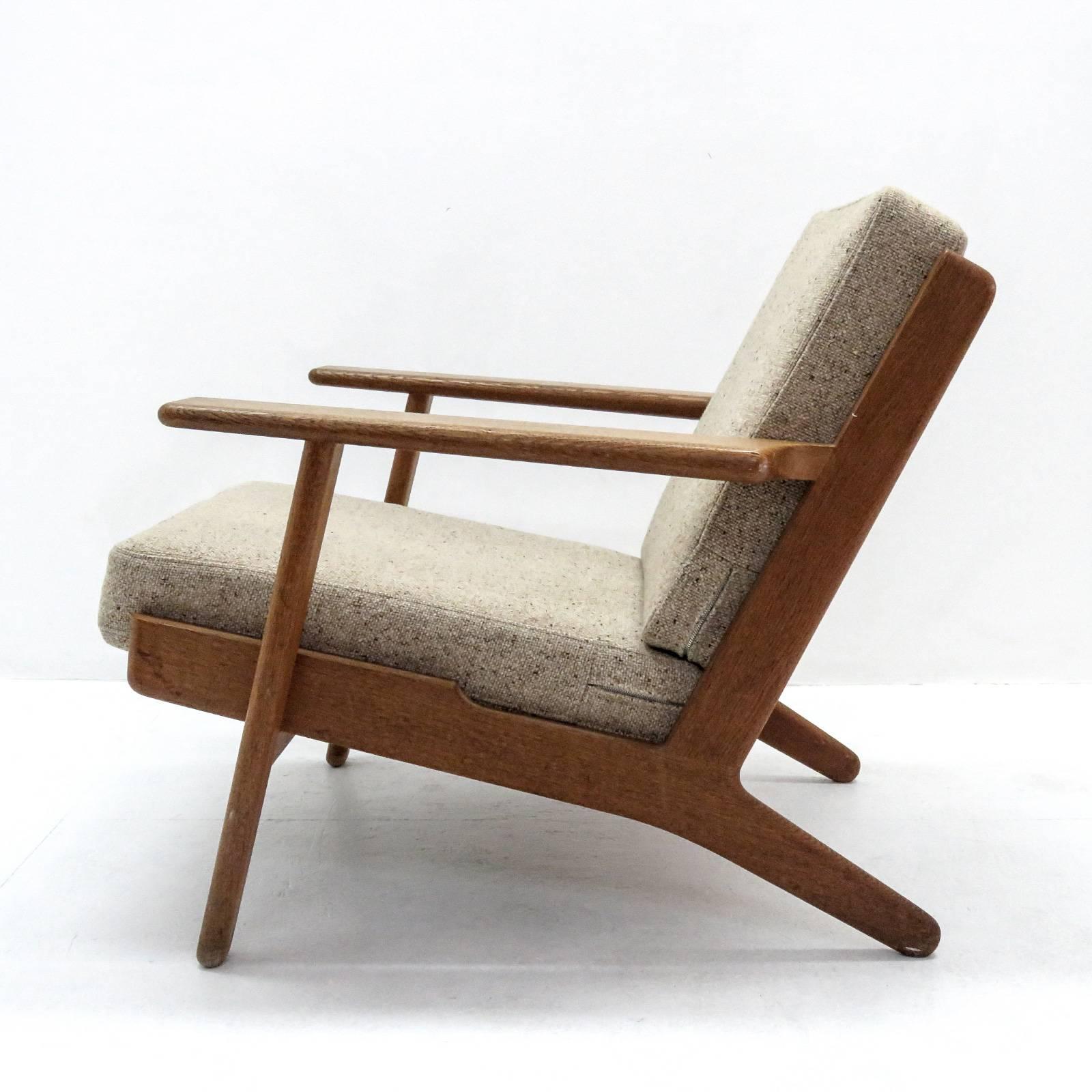Hans J. Wegner GE 290 Lounge Chair In Excellent Condition In Los Angeles, CA