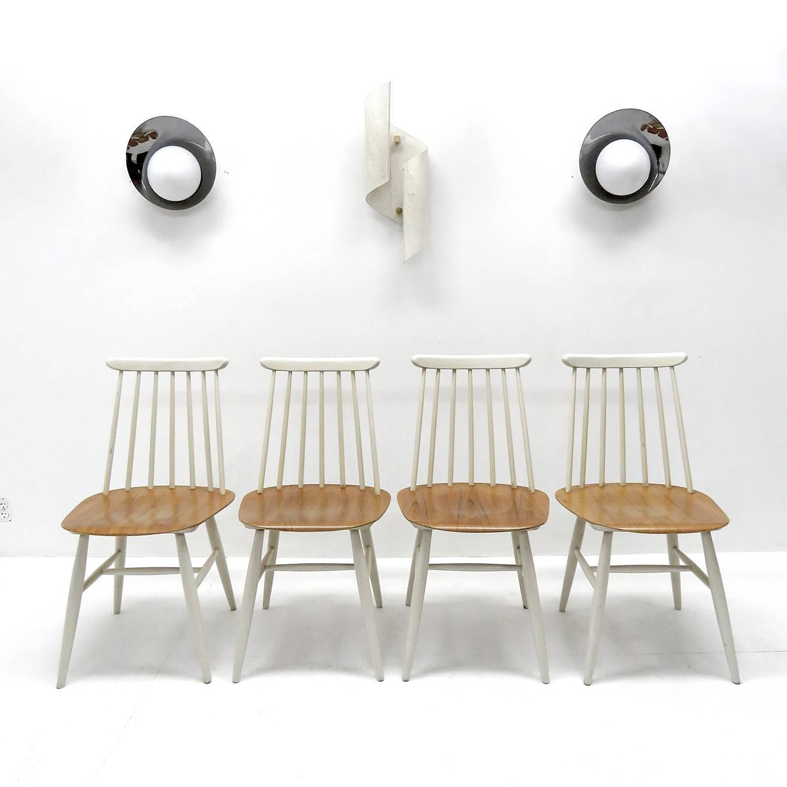 Mid-20th Century Set of Four Ilmari Tapiovaara Dining Chairs