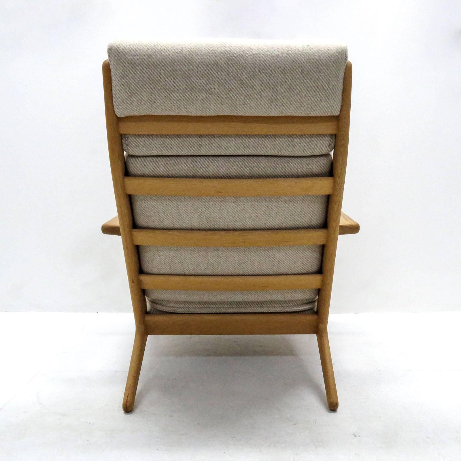 high back chair with ottoman