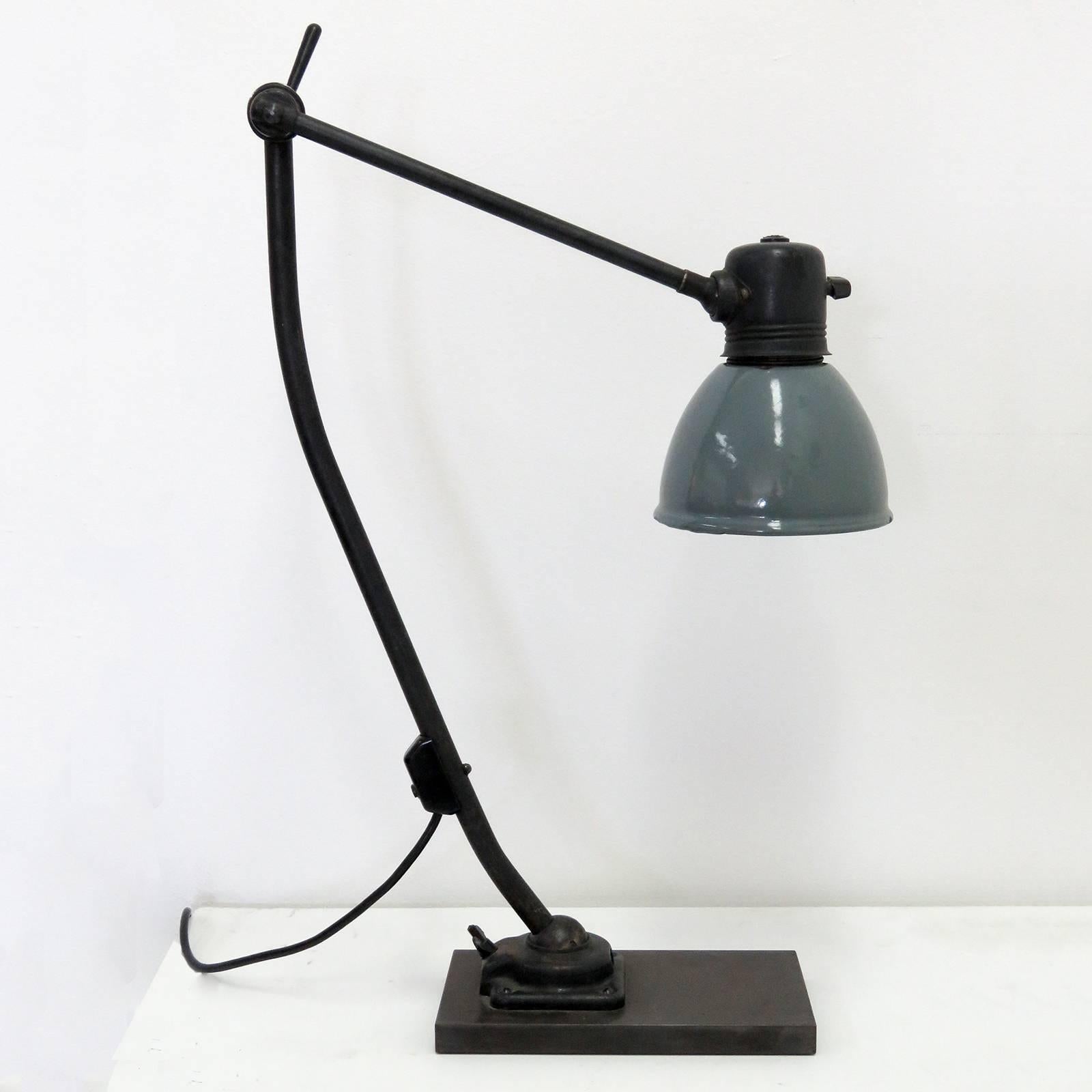 Allemand Lampes Task de Marianne Brandt pour Kandem