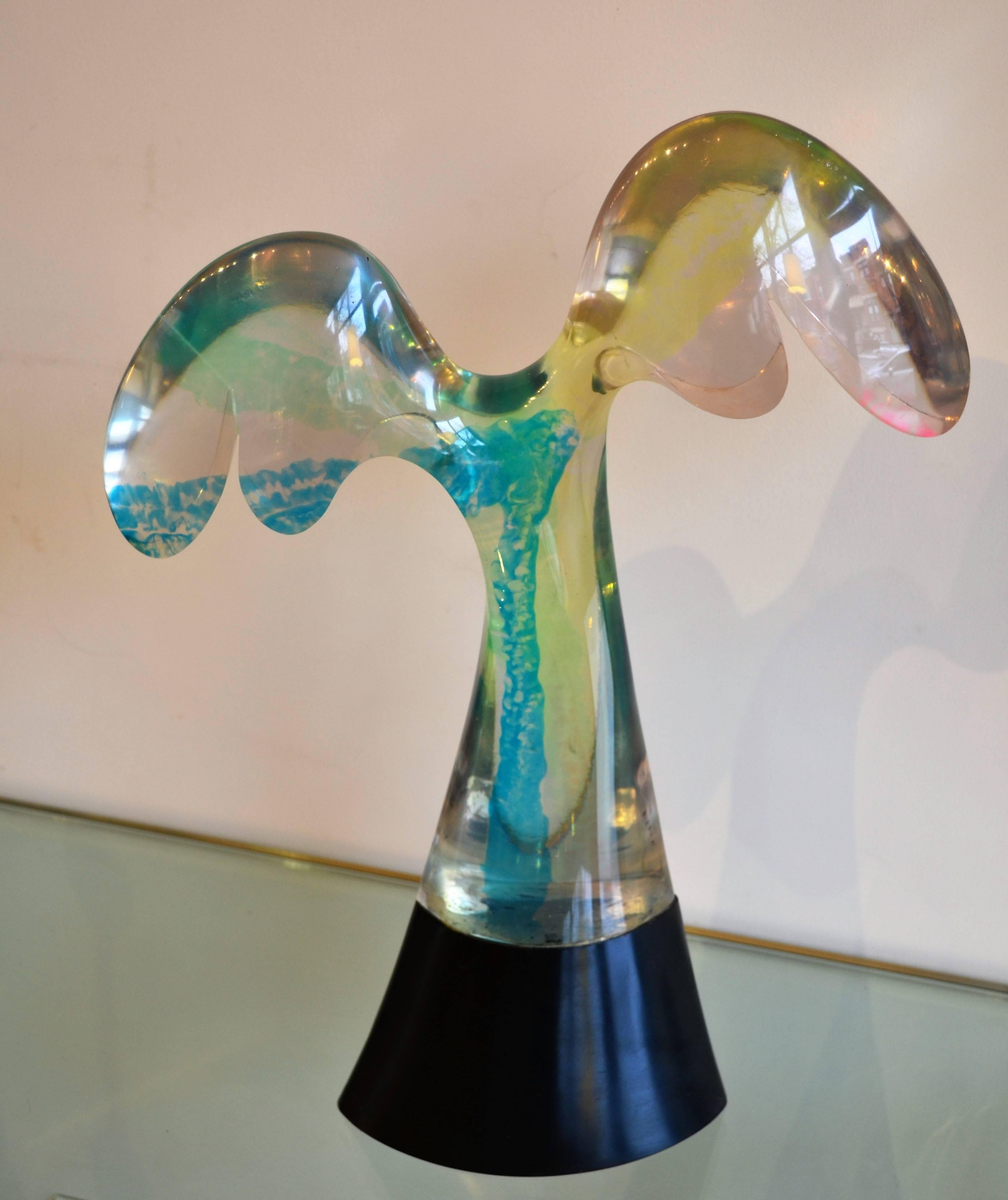 Abstract Midcentury Lucite Sculpture In Good Condition In Chicago, IL