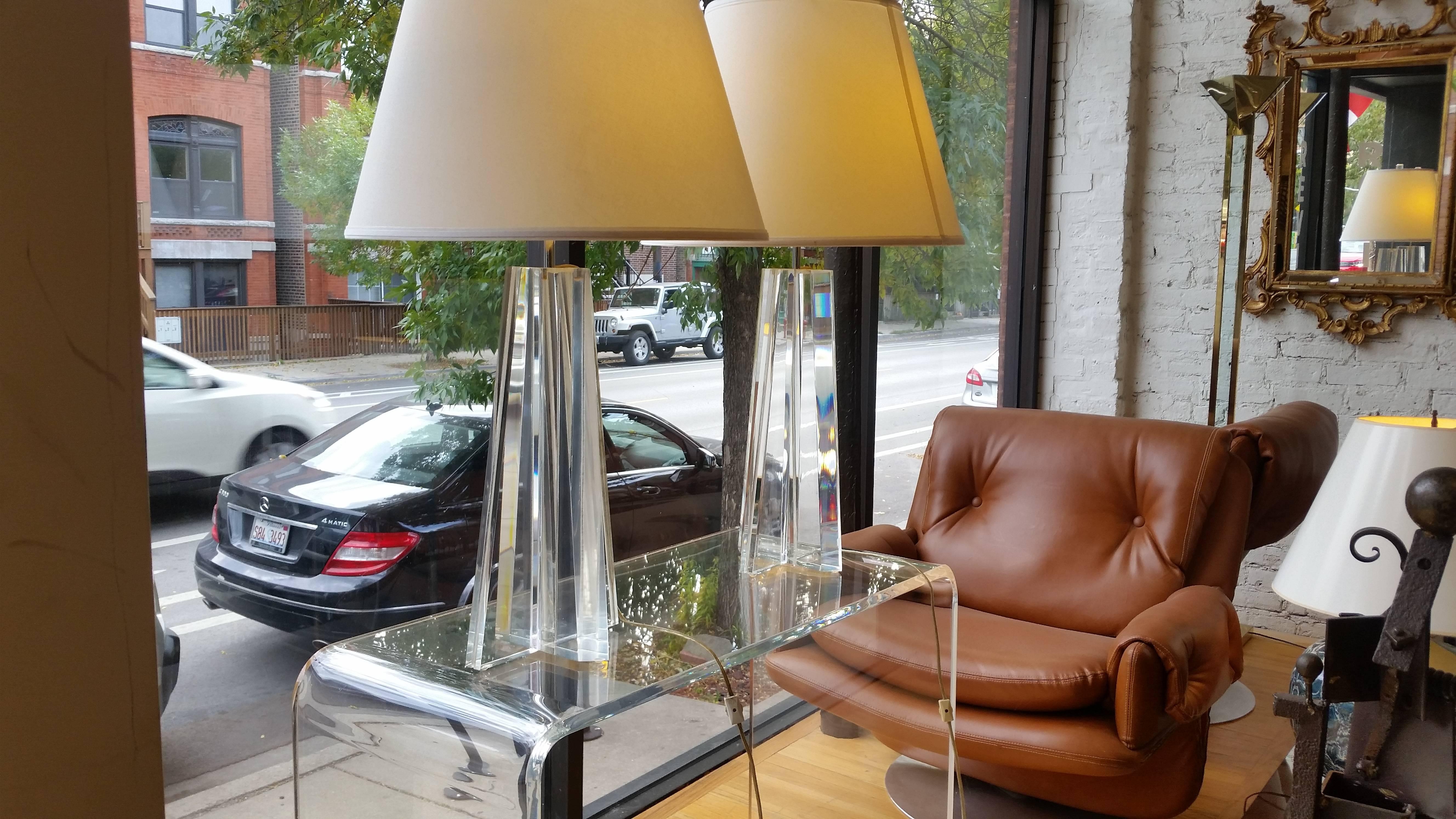 Lucite Les Prismatiques Pair of  Table Lamps In Good Condition In Chicago, IL