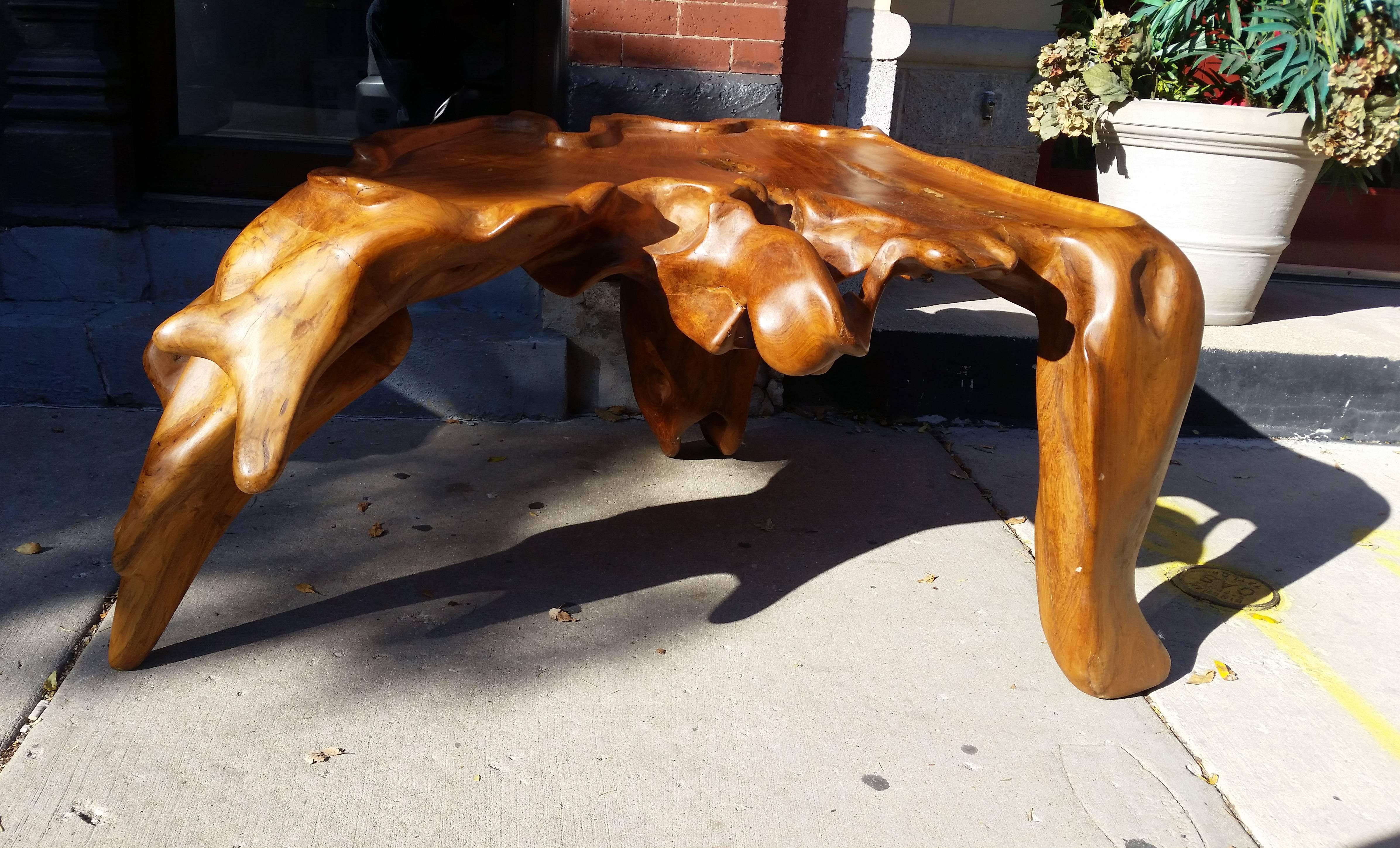 Pair of Monumental Walnut Burl Organic Lounge Chairs and Studio Live Edge Table In Good Condition For Sale In Chicago, IL