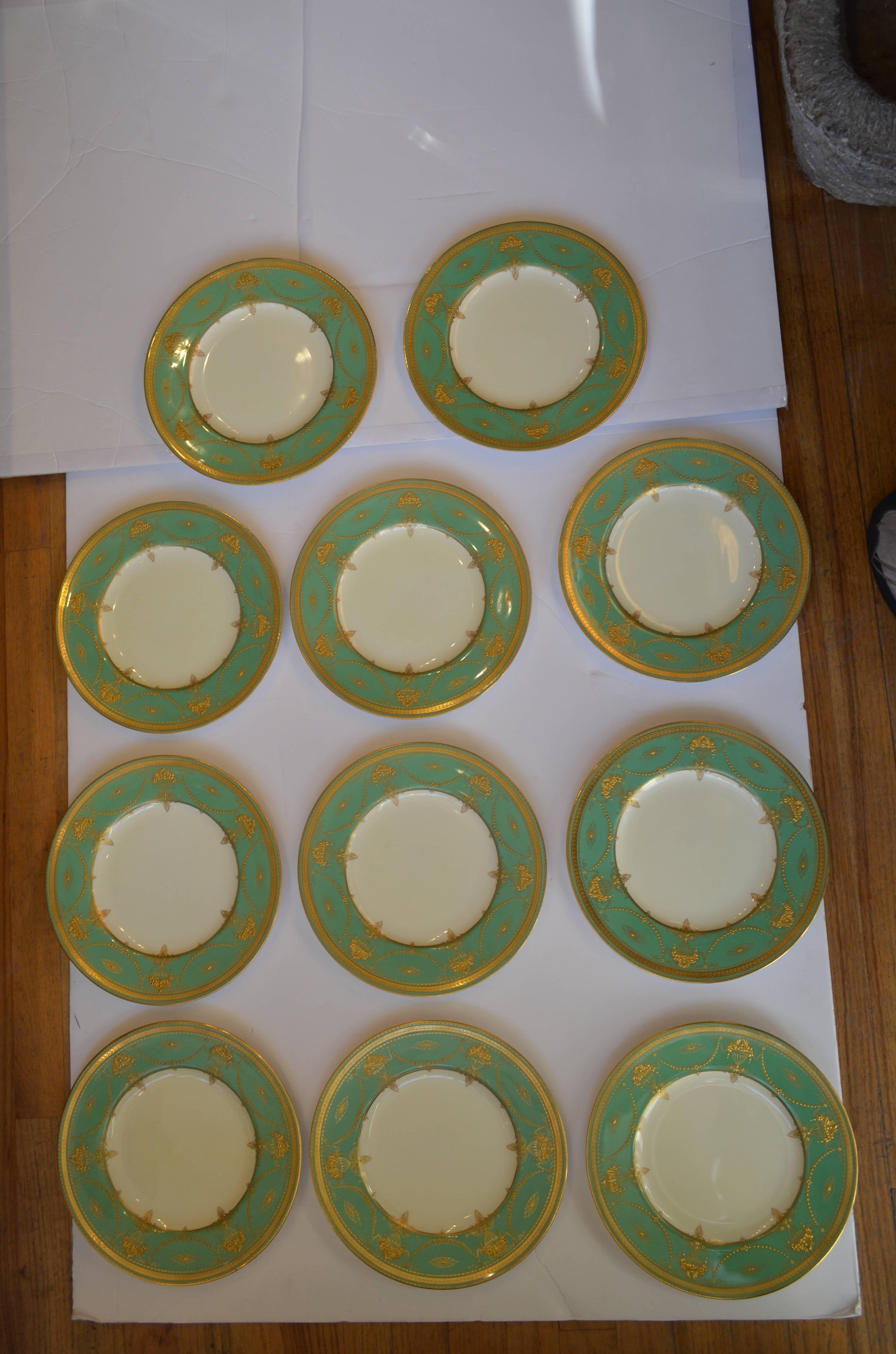 Embossed Set of Eleven Royal Worcester Presentation Green Dinner Plates