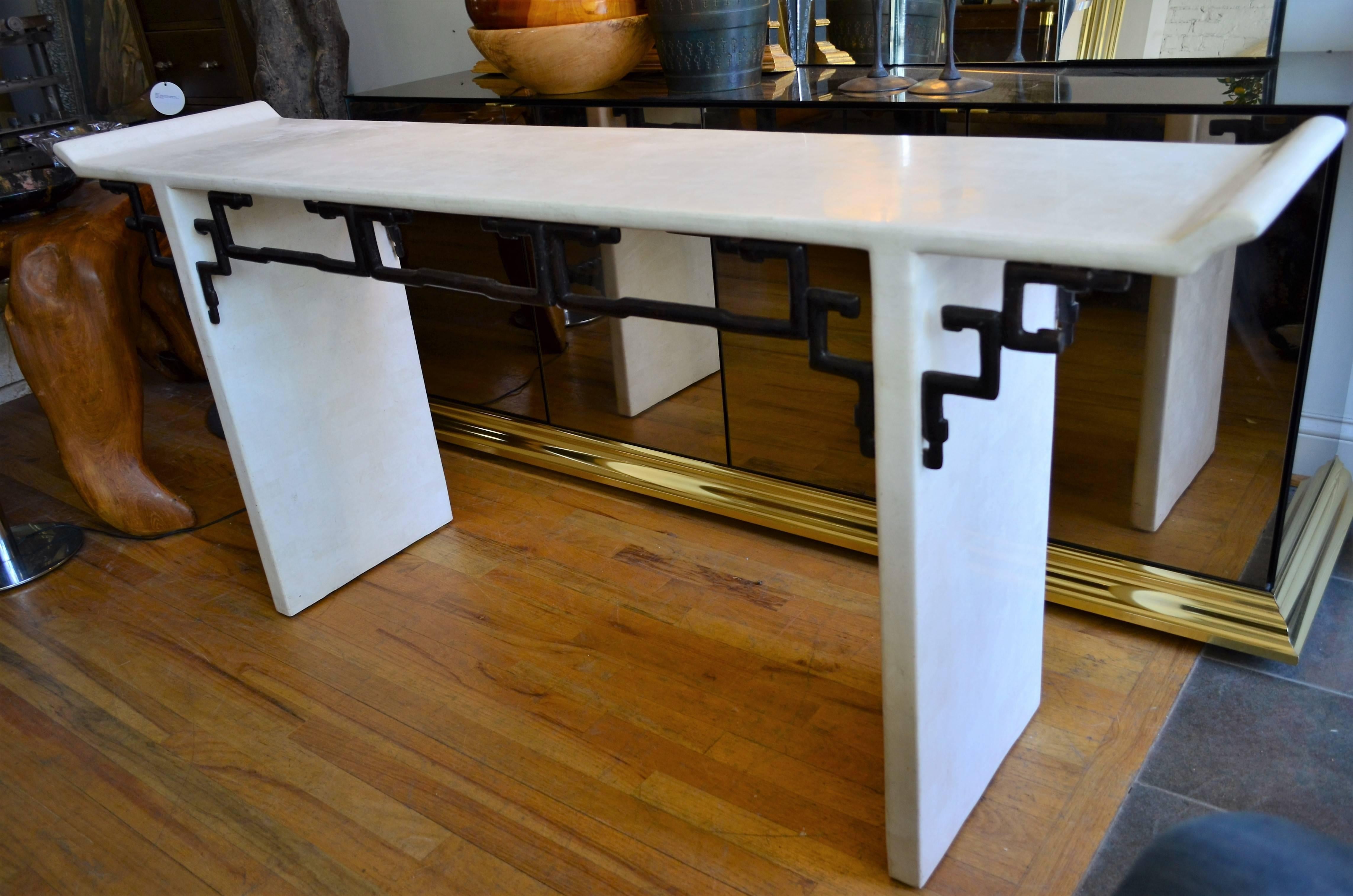  Maitland Smith Asian Style Alter Console Table In Good Condition In Chicago, IL