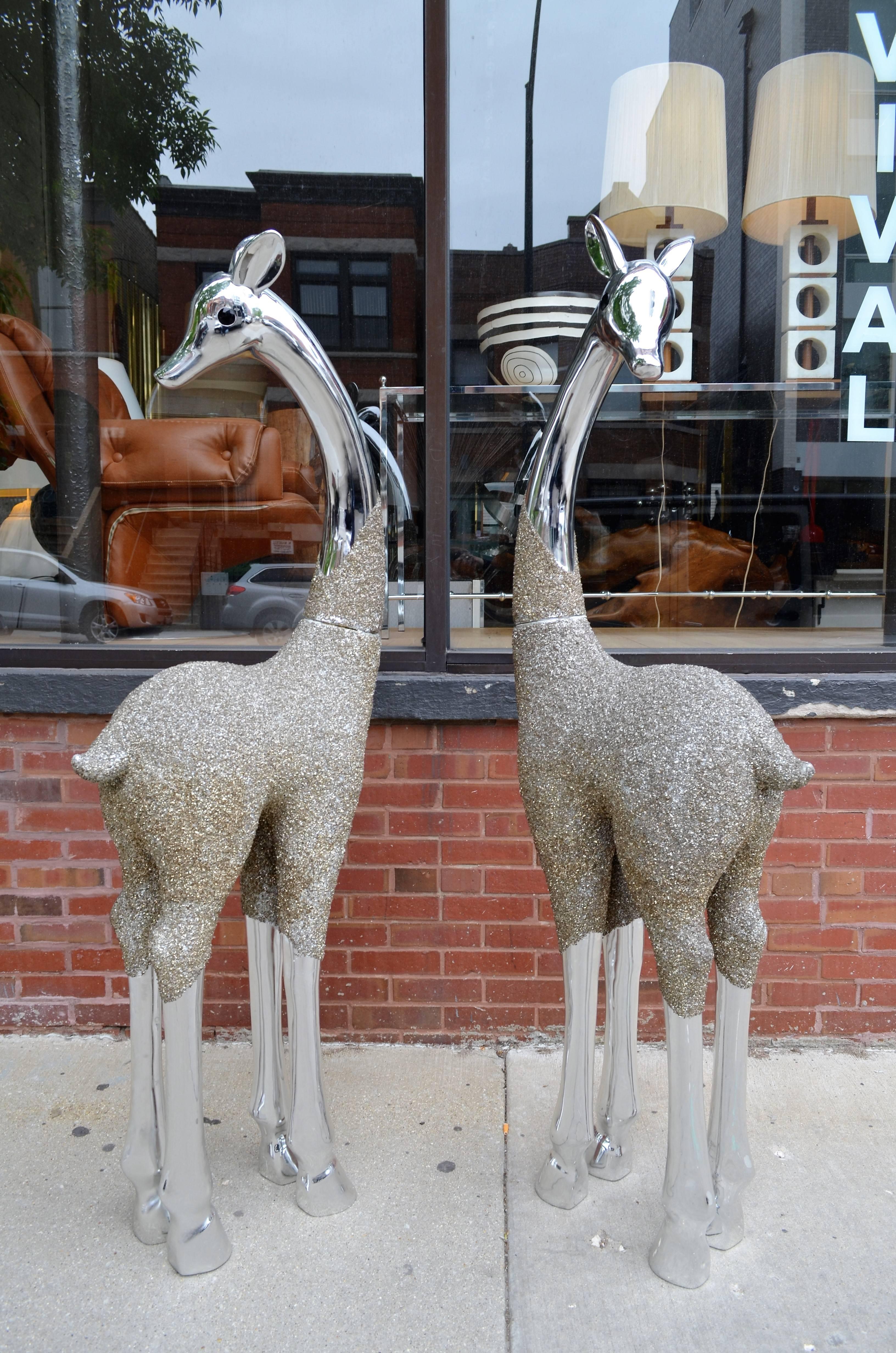 Metallic pair of giraffes.
The pair are made of gypsum stone on a chromed fiberglass
body. Executed in the tradition of iconic animal themed artists
Sergio Bustamante and Claude and Francois- Xavier Lalanne.
Fantastic in a home or garden setting.