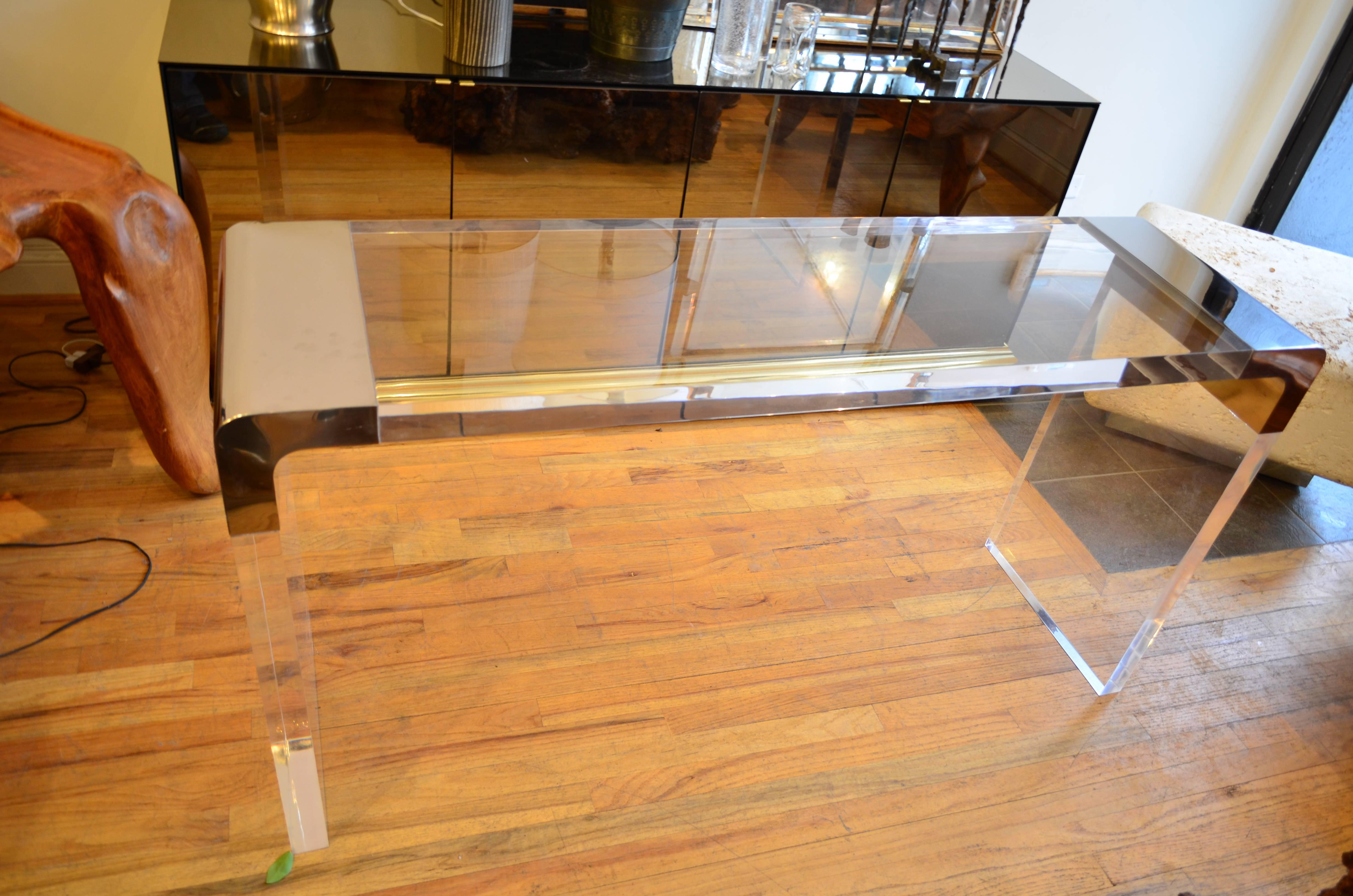 Exceptional Thick Lucite Waterfall Console Table In Good Condition In Chicago, IL