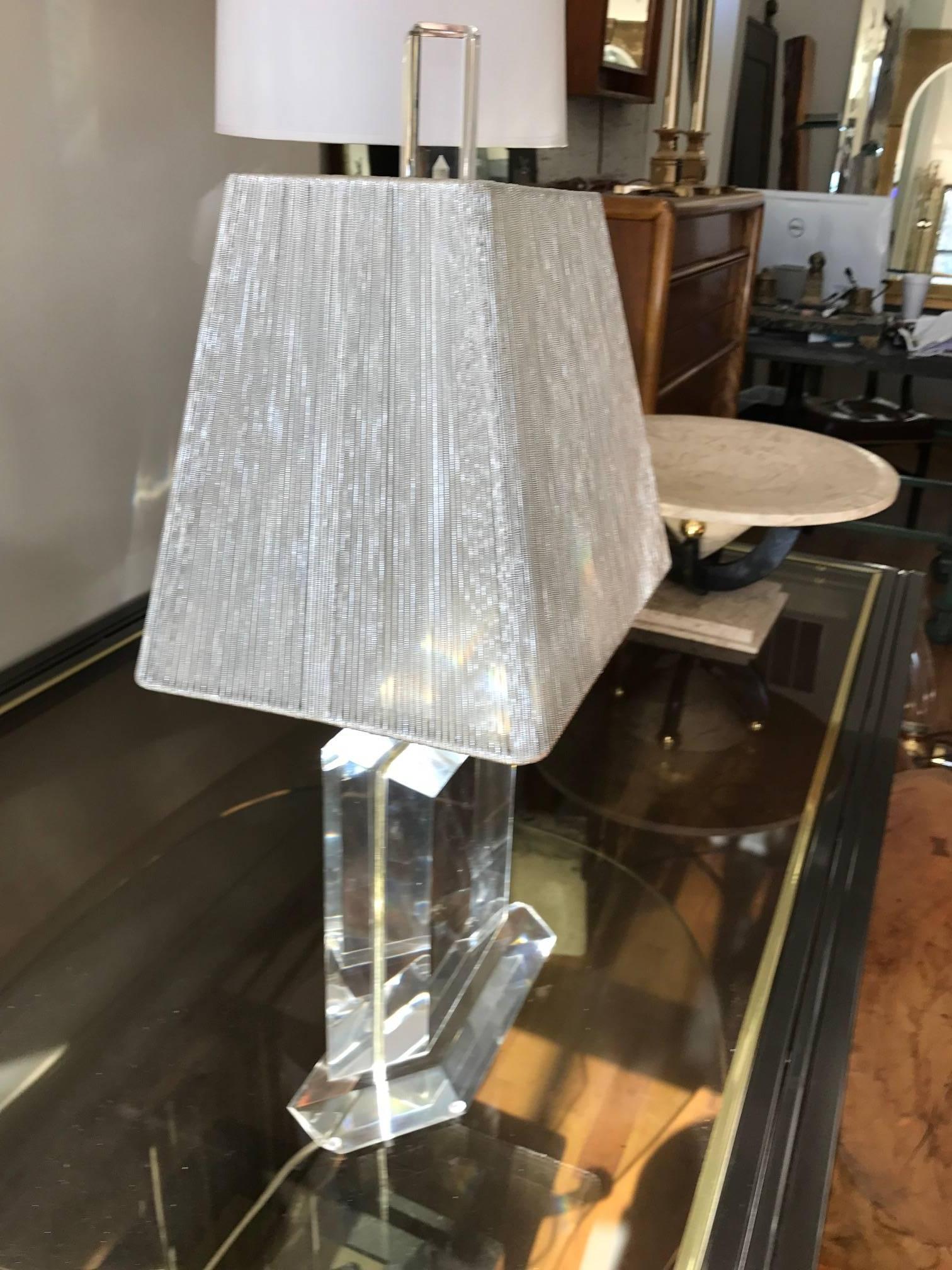 Lucite Lamp by Les Prismatiques  In Good Condition In Chicago, IL