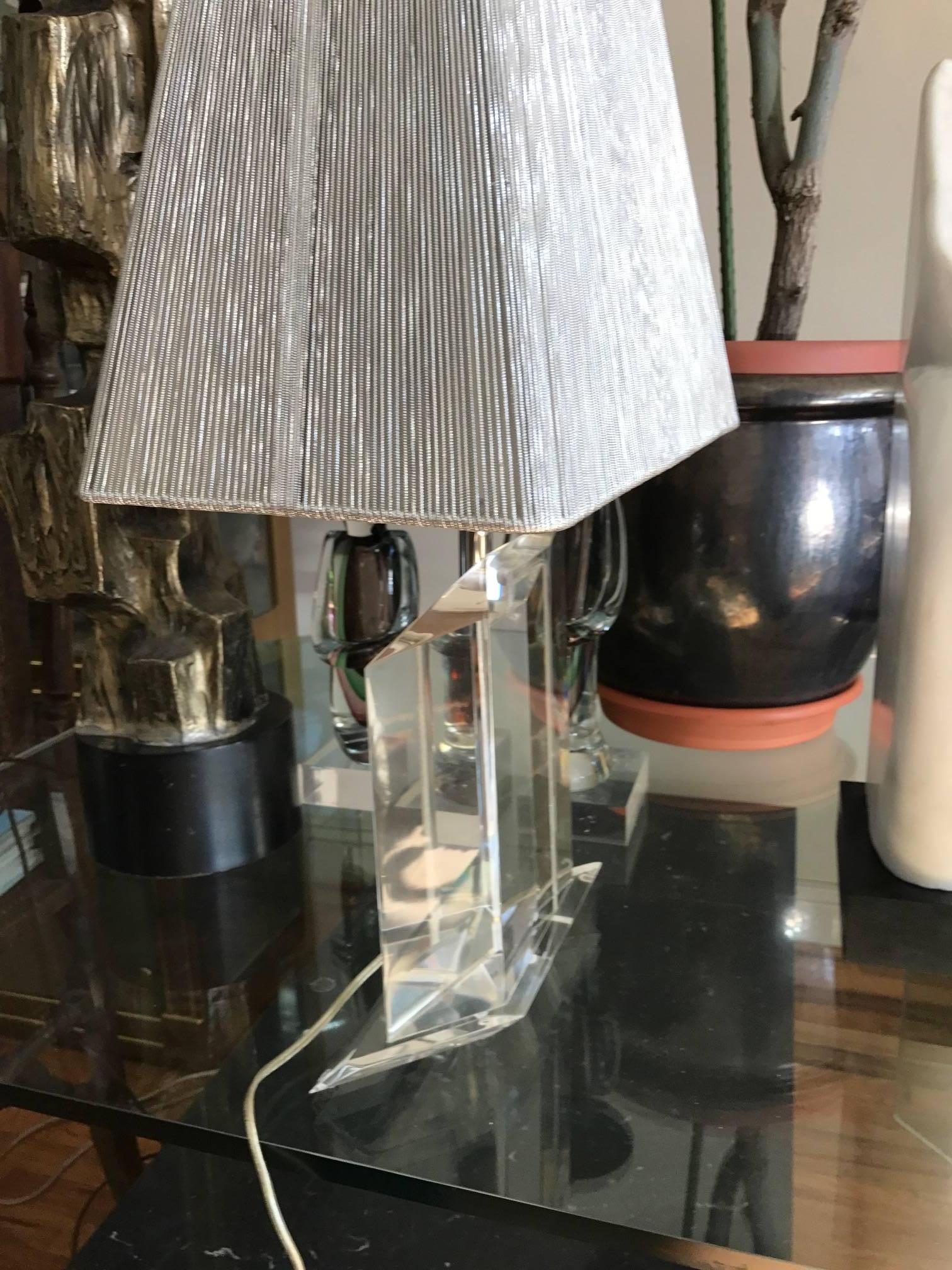 Lucite Lamp by Les Prismatiques  3