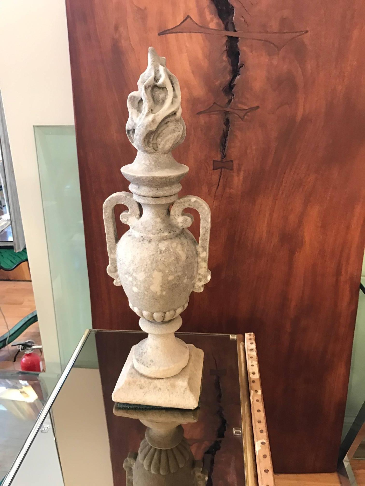 Neoclassic Italian Marble Urn 19th Century Architectural Element In Good Condition In Chicago, IL