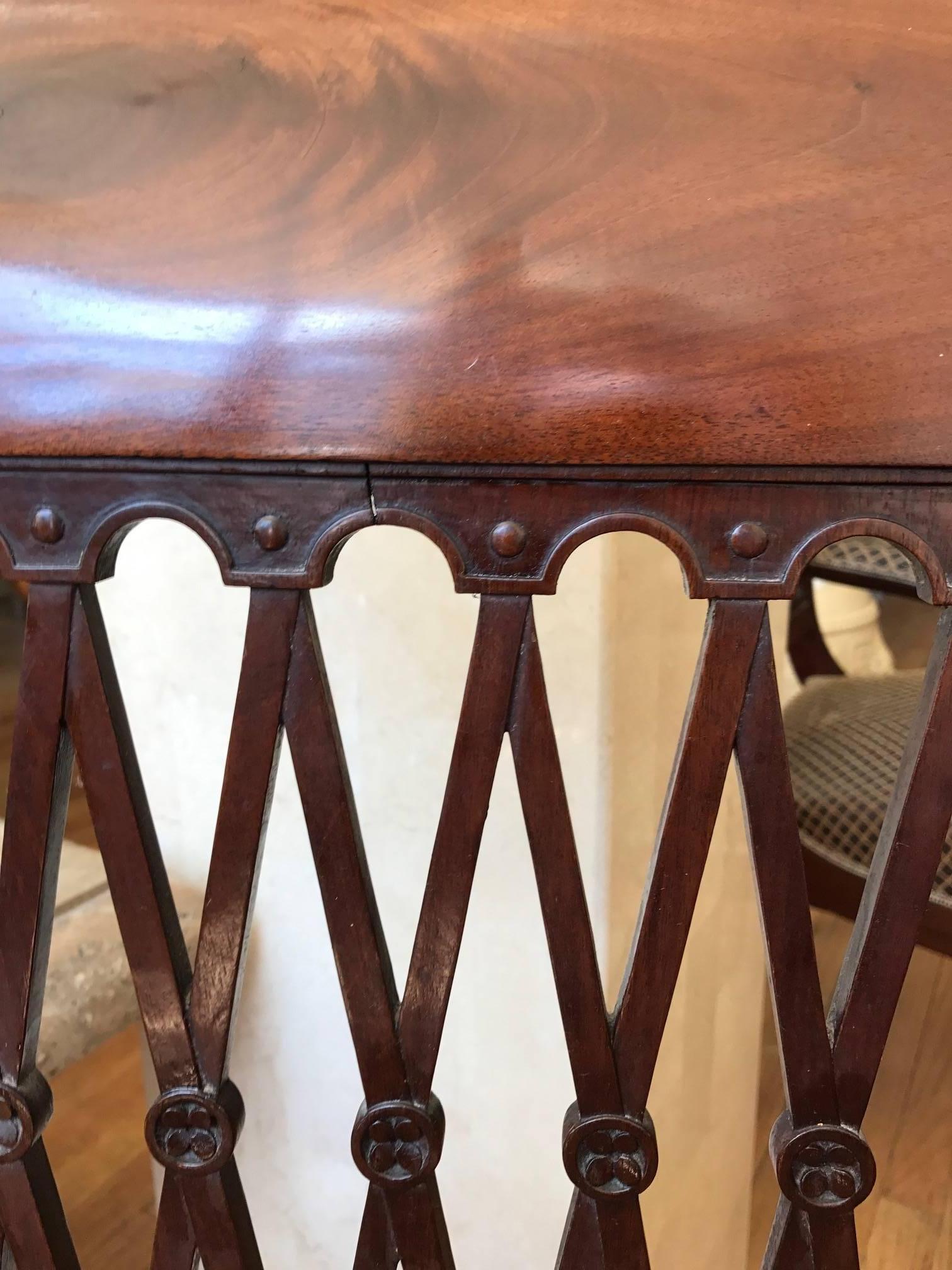 French Mahogany 18th Century Directoire Pair of Arm Chairs In Good Condition In Chicago, IL