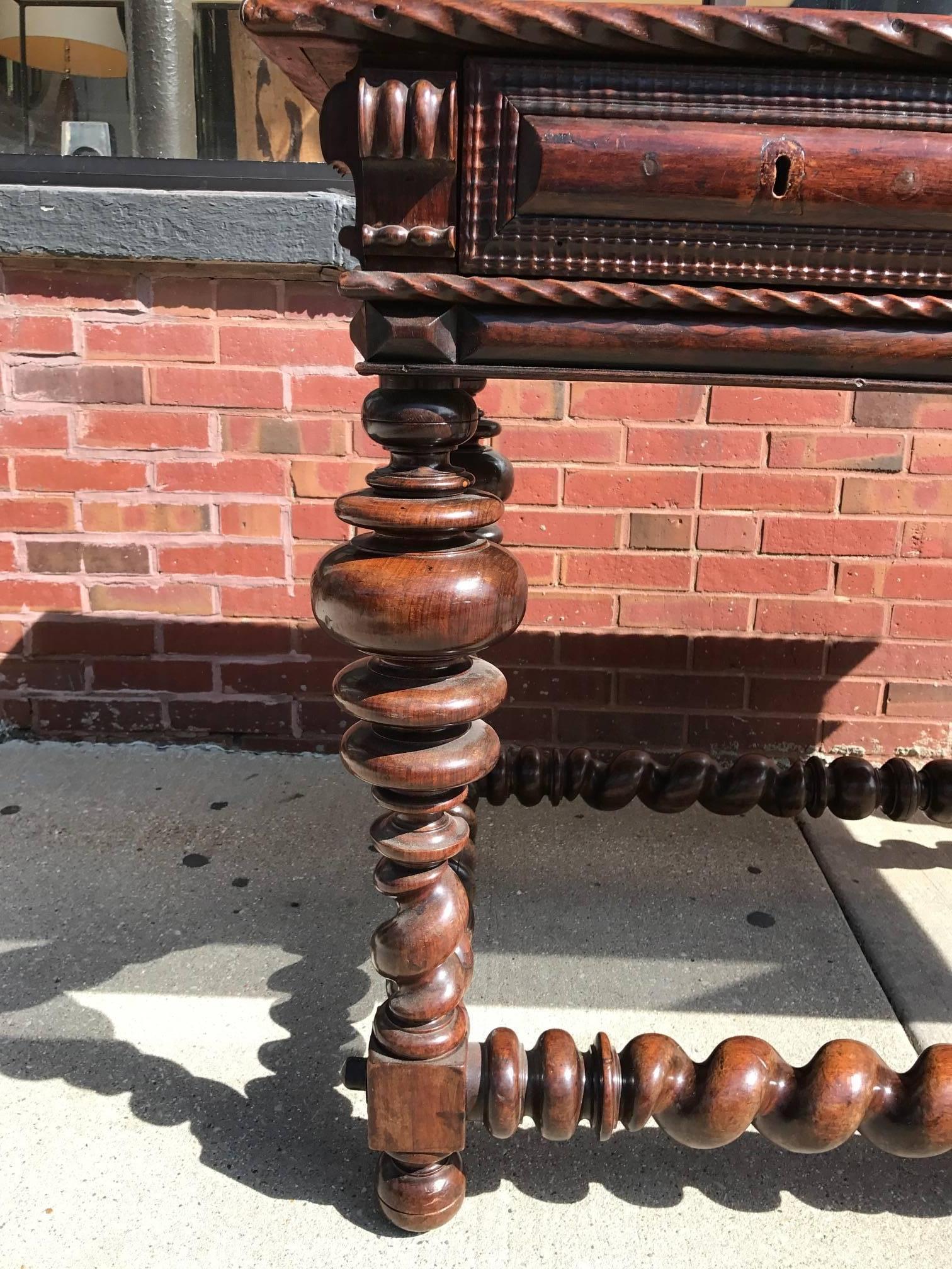 Portuguese Rosewood 18th Century  Library Center Table In Good Condition In Chicago, IL