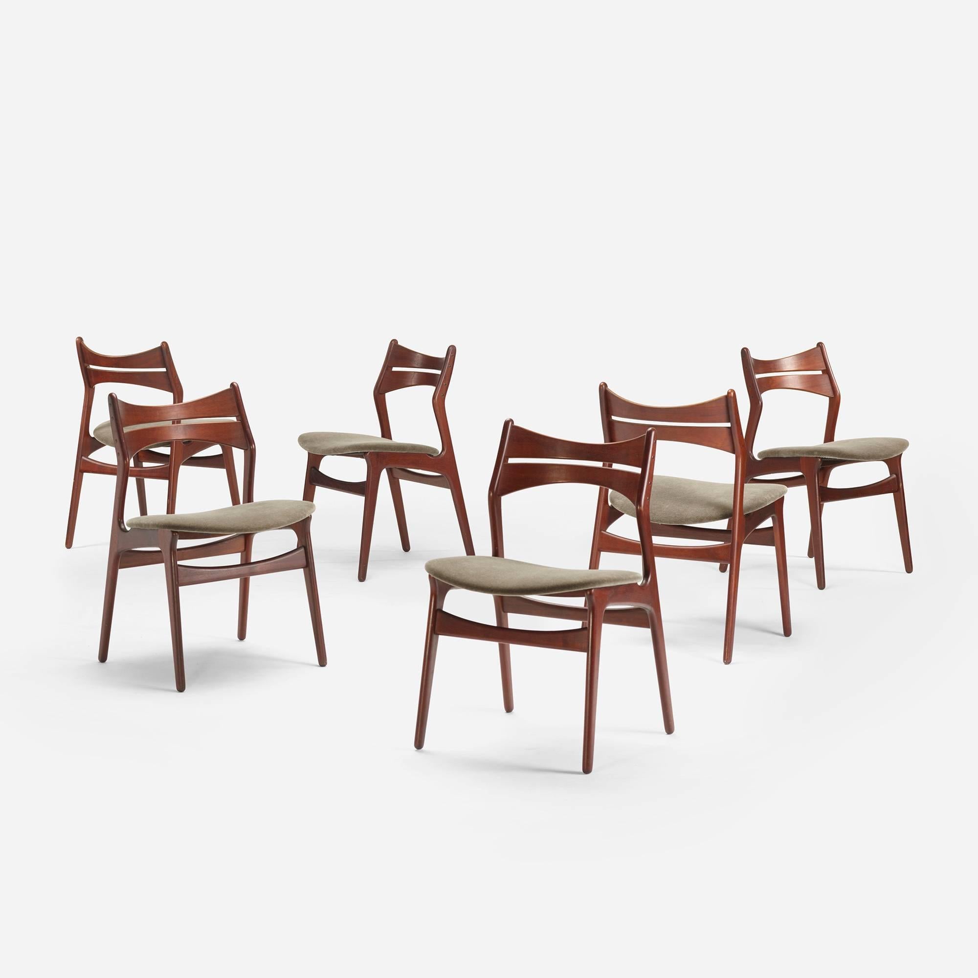 Attractive and universally comfortable, this versatile dining chair is suitable for numerous table styles.