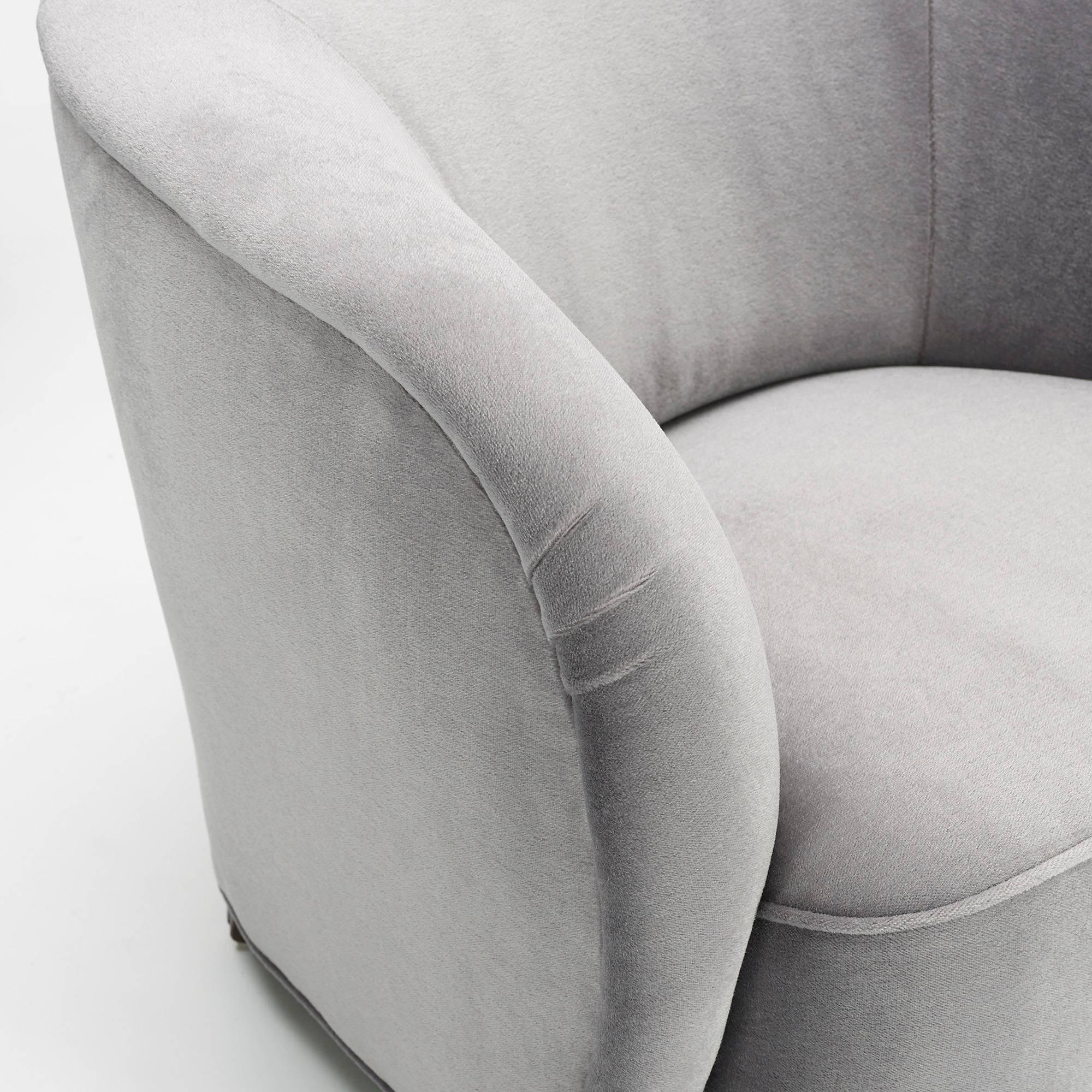 Scandinavian Modern Pair of Danish Cabinetmaker Lounge Chairs For Sale