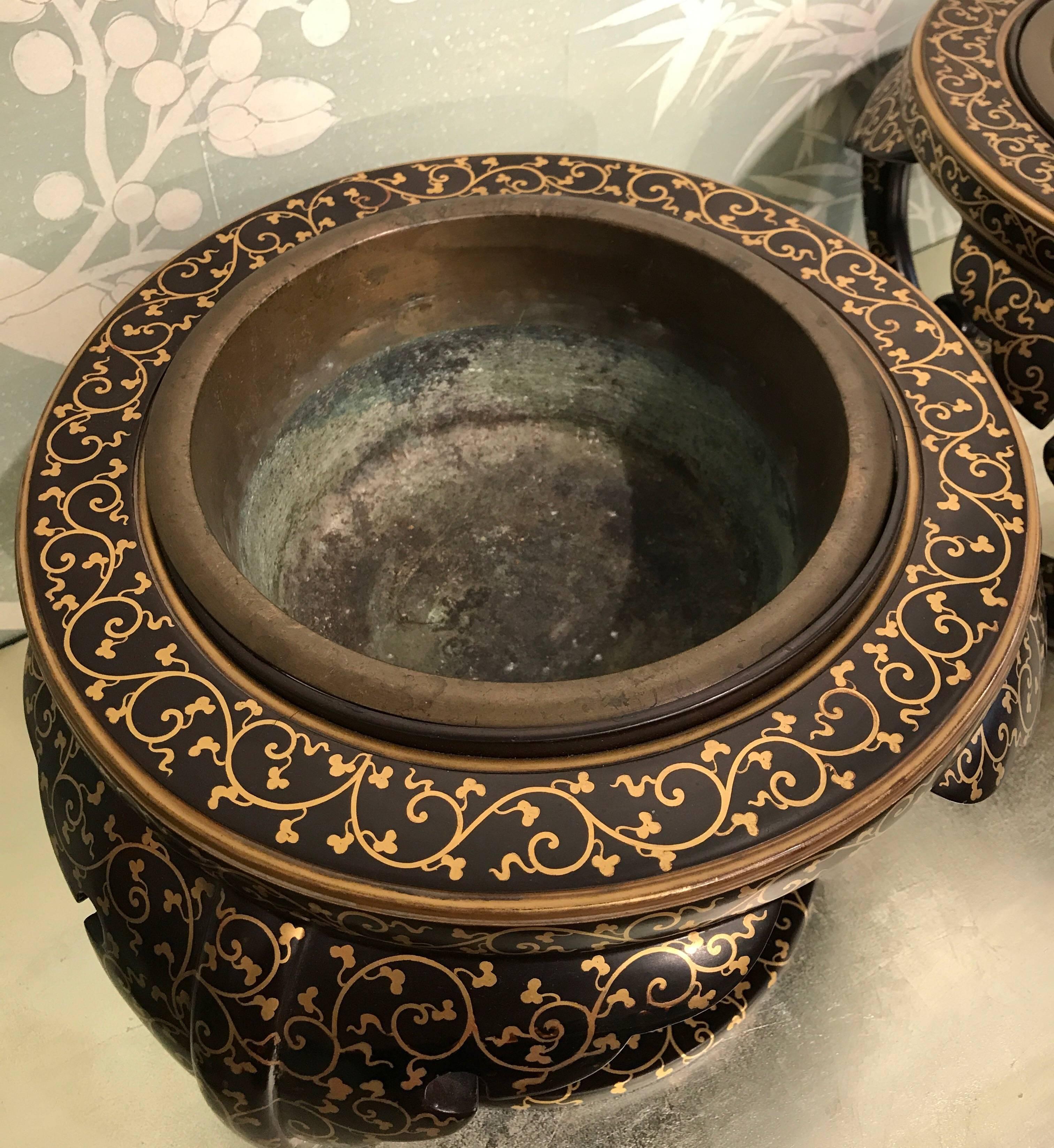 Lacquered Pair of Japanese Lacquer Braziers For Sale