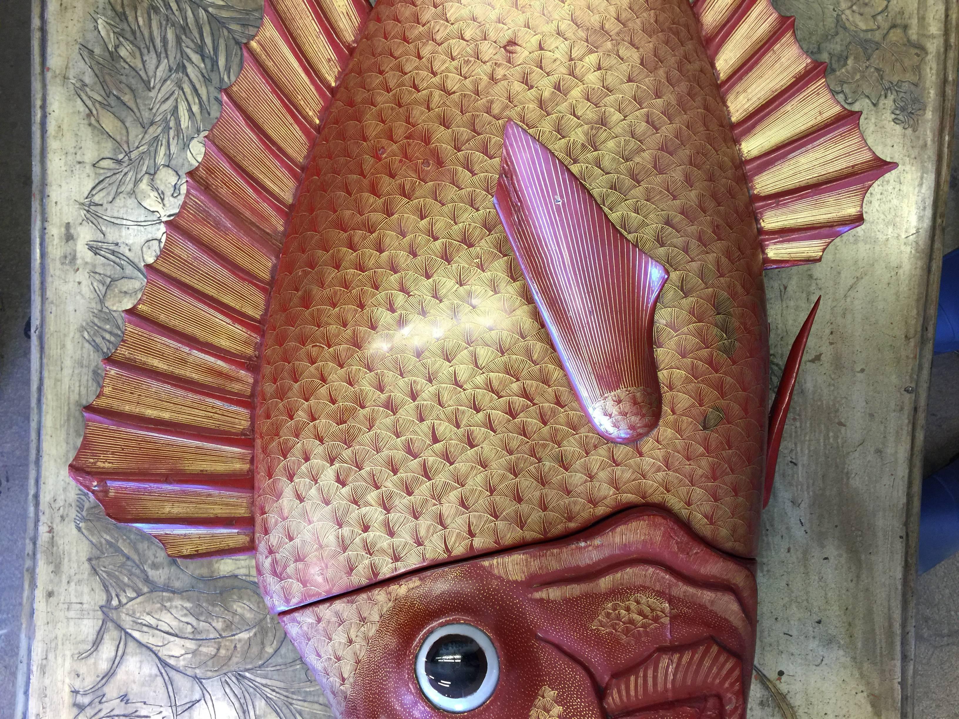 Lacquered Showa Period Red Lacquer Japanese Fish Shaped Box For Sale