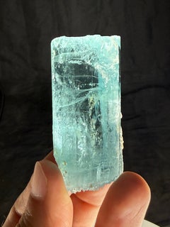 Naturbelassenes Exemplar eines geätzten Aquamarins, 79 Gramm schwerer Kristall aus Pakistan