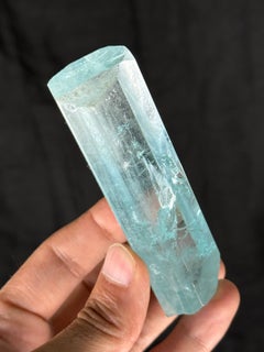 Natural Specimen Of Blue Aquamarine 177g Single Crystal From Pakistan