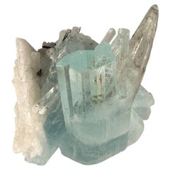 Natural Specimen Of Aquamarine With Quartz 85g Crystal Cluster From Pakistan