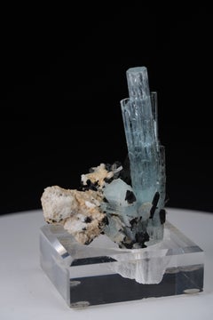 Natural Sculpture Of Aquamarine With Schorl 167g From Pakistan