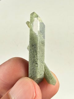 Sculpture en quartz chlorite (spécimen naturel) de 5 g, originaire du Pakistan