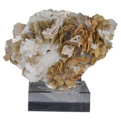 Sculpture Of Quartz With Muscovite Natural Specimen From Pakistan