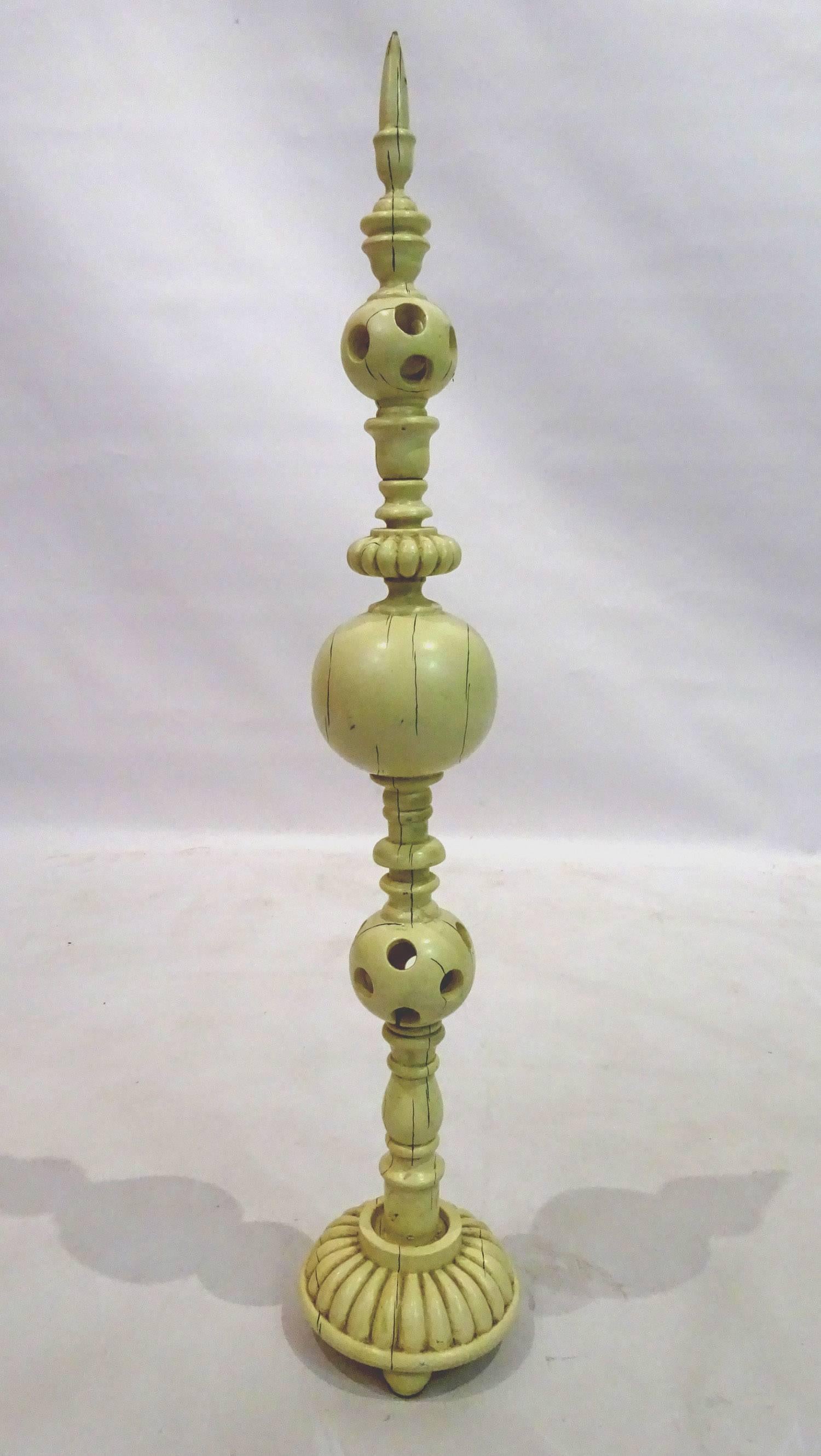 20th Century Continental Faux Ivory Carved Wooden Finial For Sale 3