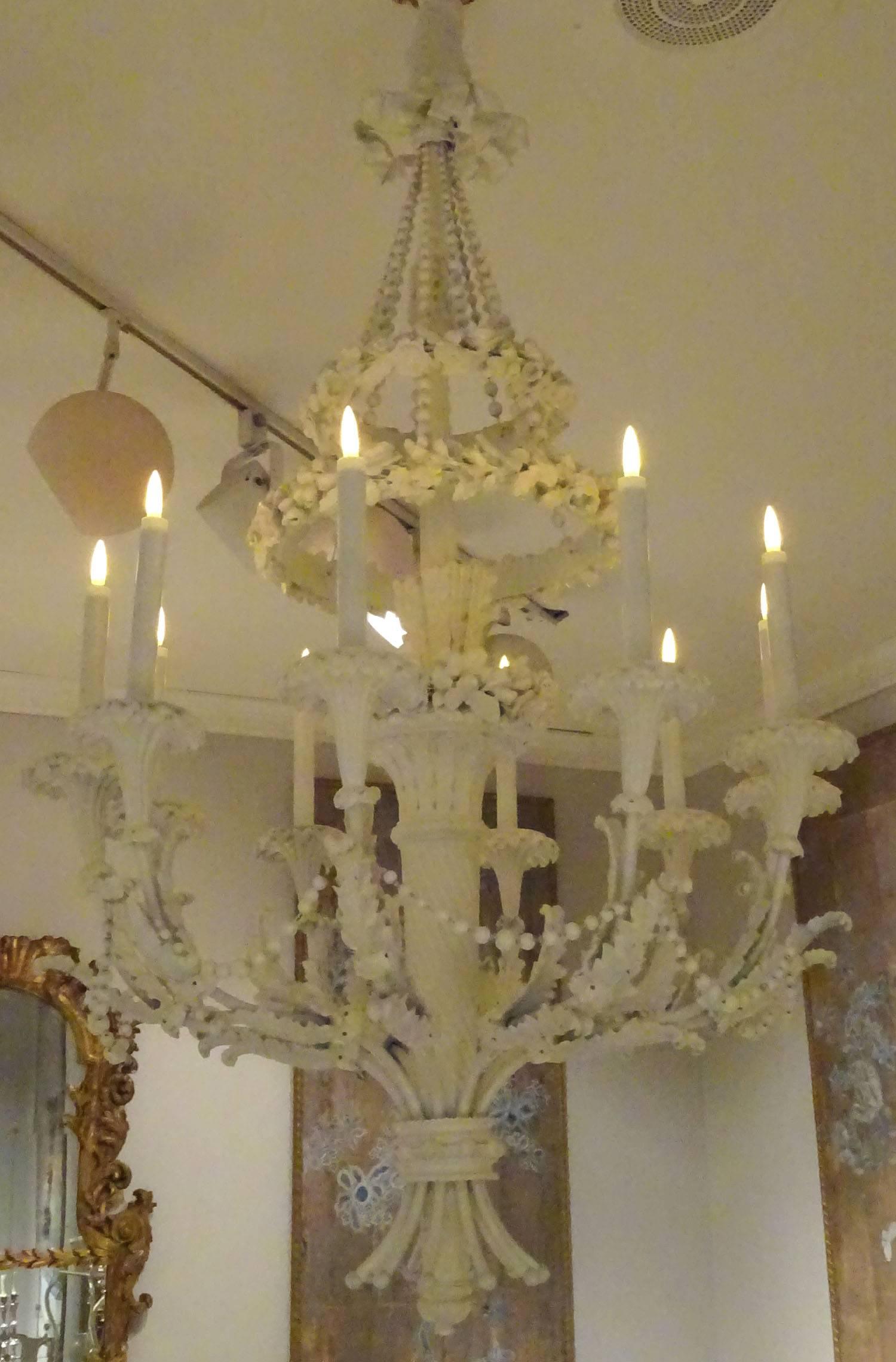 Ornately Carved Wooden Ten-Light Chandelier In Excellent Condition For Sale In Dallas, TX