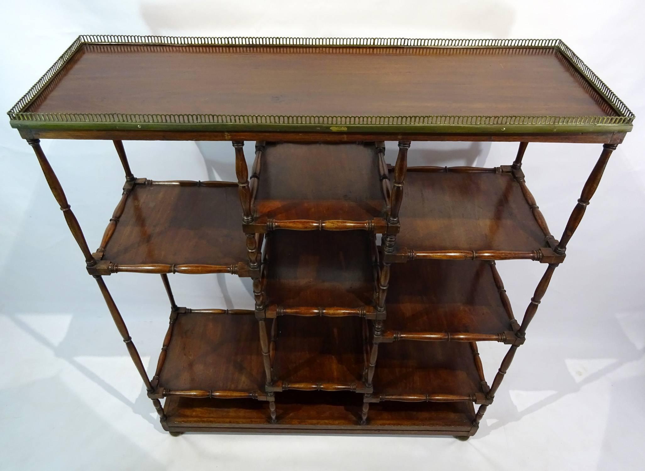 Mid-19th Century English Mahogany Etagere In Excellent Condition In Dallas, TX