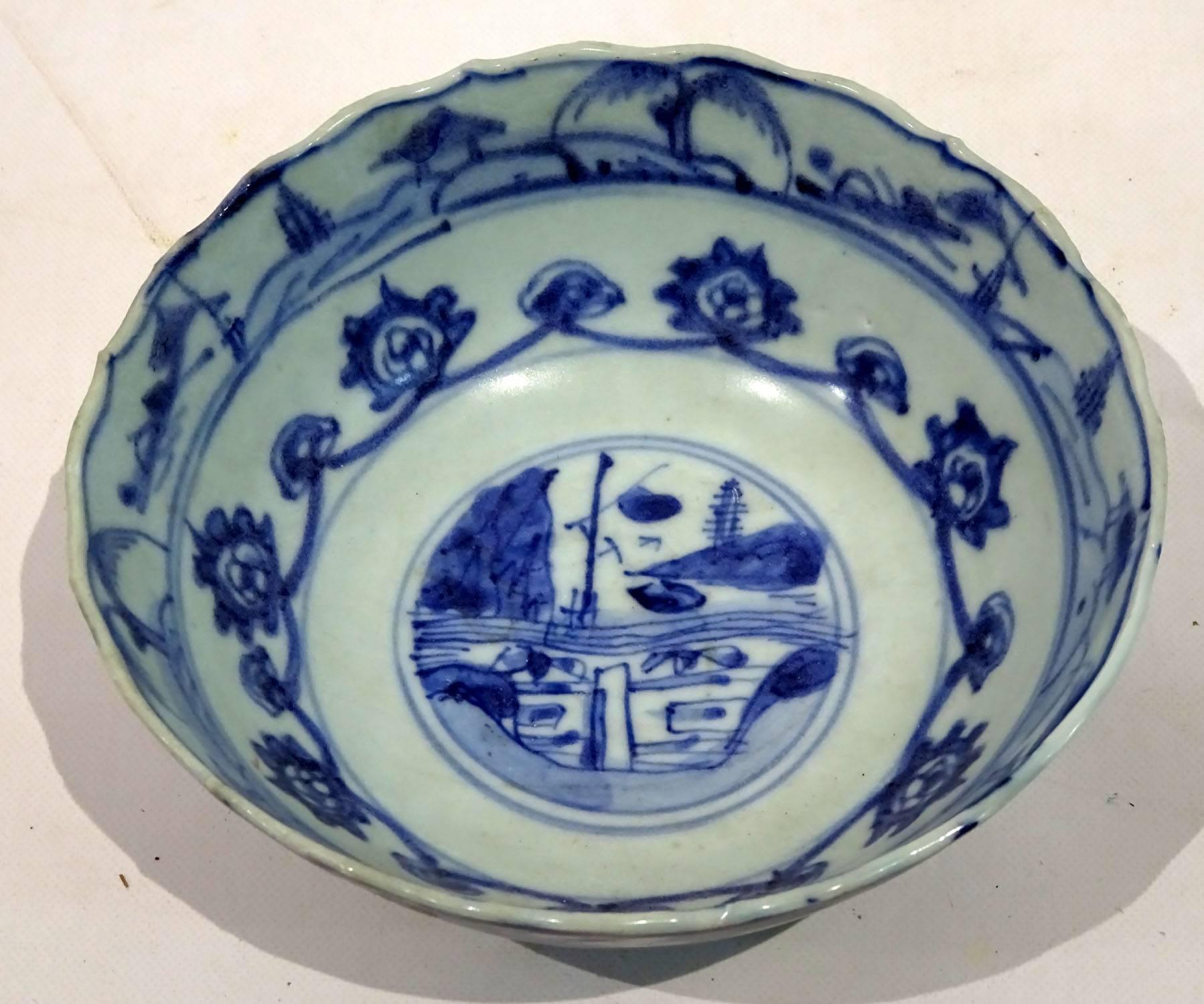 17th century Chinese blue and white porcelain bowl from The Hatcher Collection, salvaged by Captain Michael Hatcher in the early 1980s, purchased from Christies in Amsterdam in 1984.