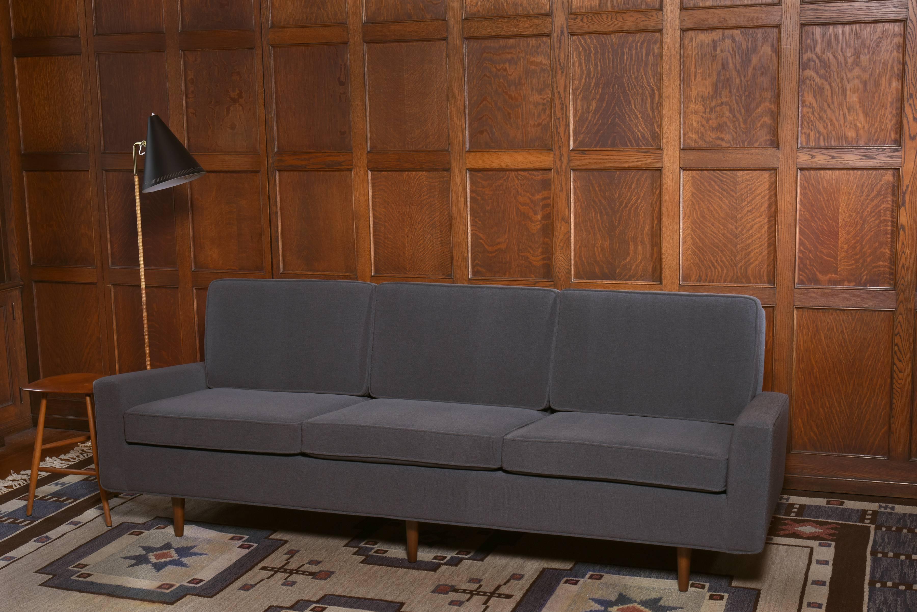 1940s Florence Knoll Sofa Three Seat Sofa Model 26 with Pair Available (Mitte des 20. Jahrhunderts)