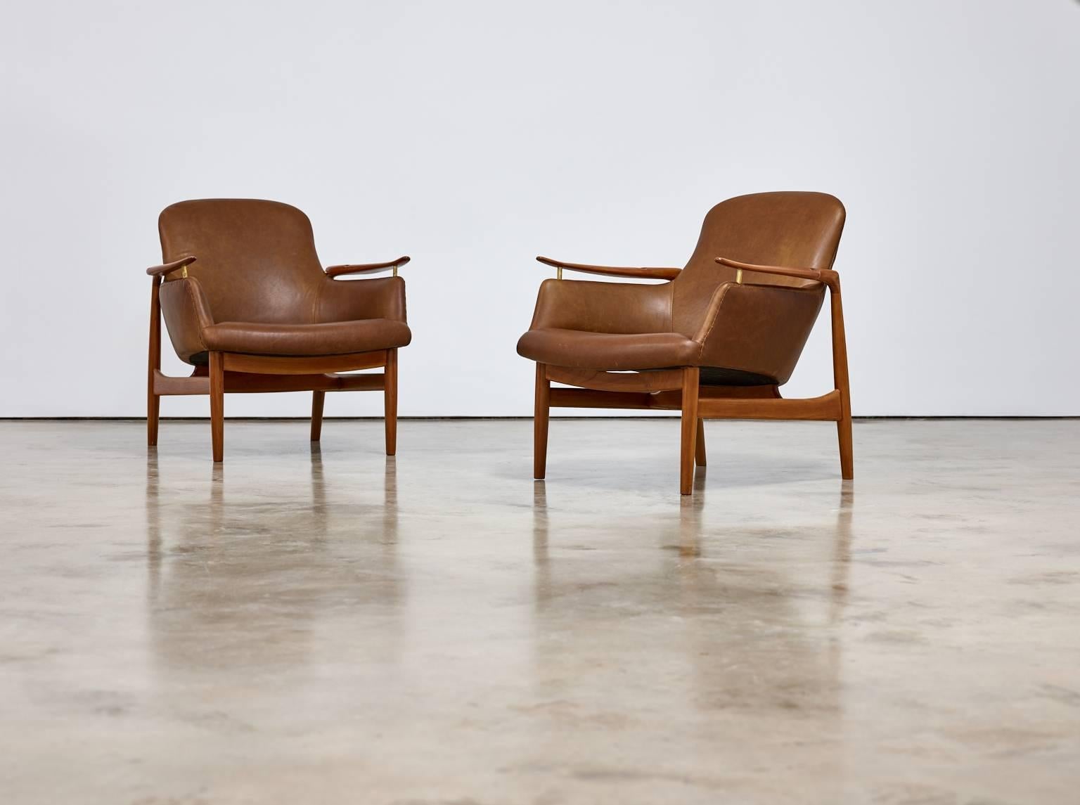 Mid-20th Century Finn Juhl Pair of Armchairs by Niels Vodder, Model NV53 in Leather, 1950s