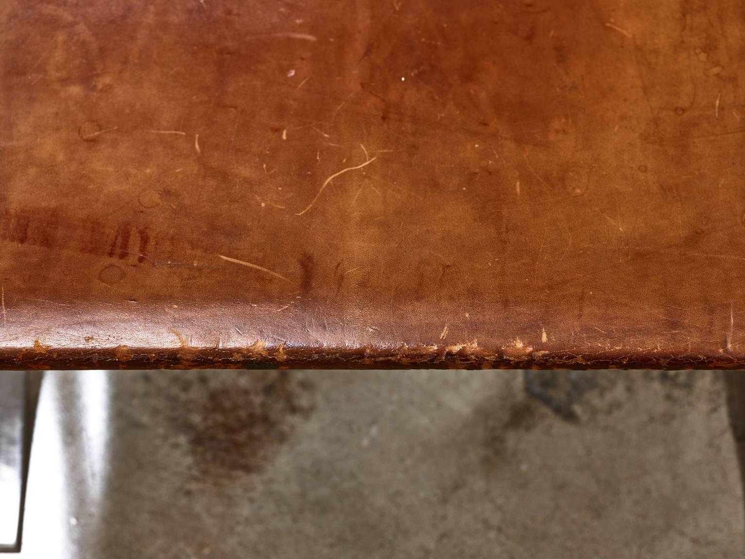 Ludwig Mies van der Rohe Barcelona Stool in Original Leather, 1965 In Good Condition In Houston, TX