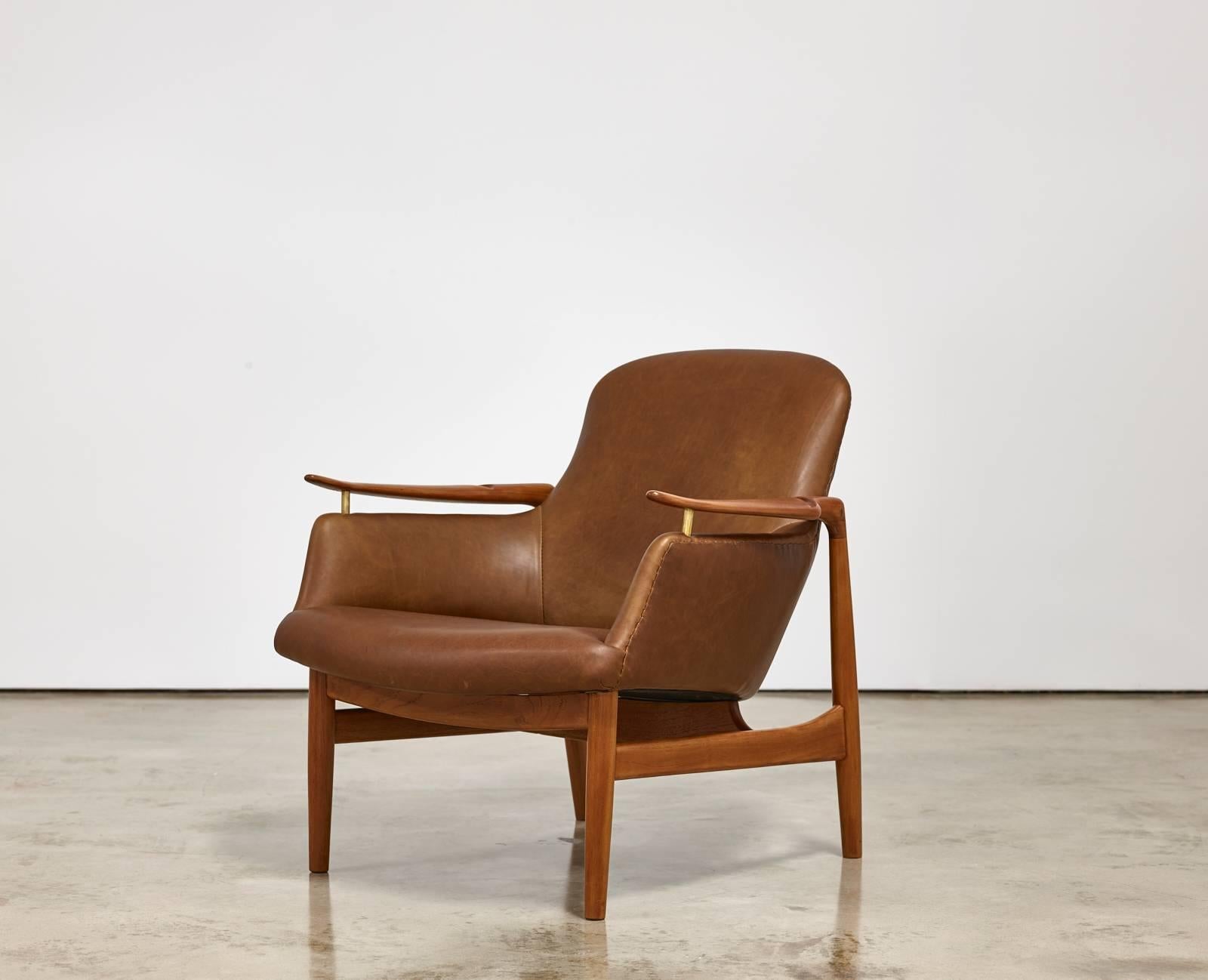 Finn Juhl by Niels Vodder Two-Seat Sofa and Lounge Chairs, Model No. Nv53, 1950s In Excellent Condition In Houston, TX