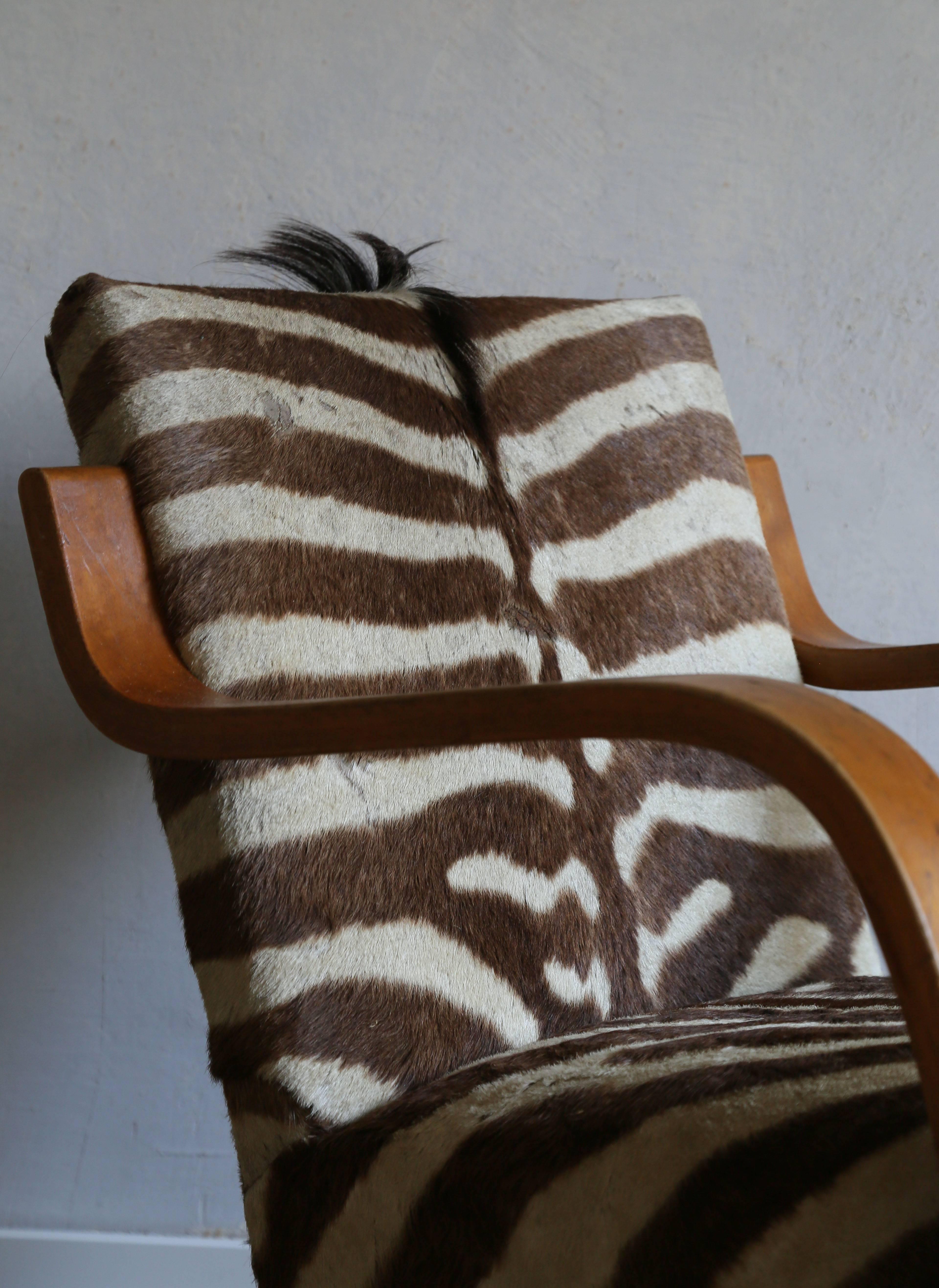 Laminated Alvar Aalto Early Edition Cantilevered Armchair in Original Zebra Hide, 1930s